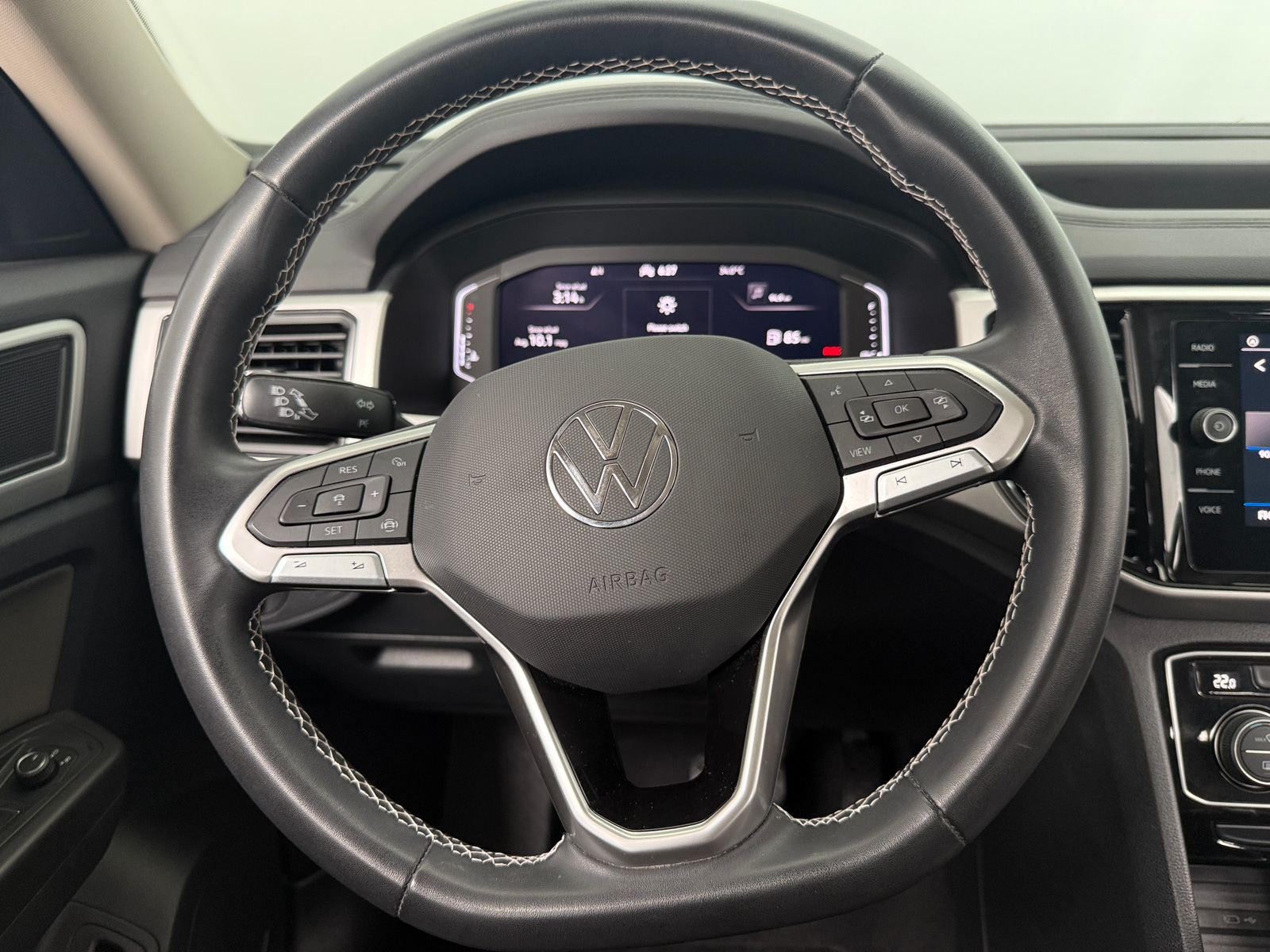 Thumbnail: 2023 Volkswagen Atlas - 4