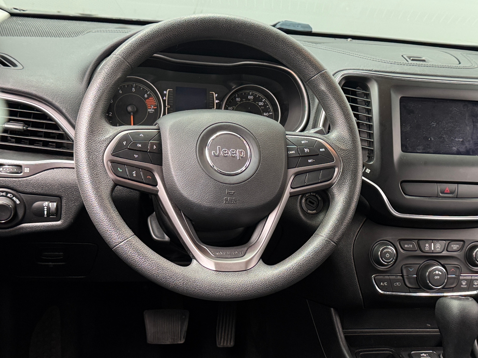 Thumbnail: 2020 Jeep Cherokee - 5