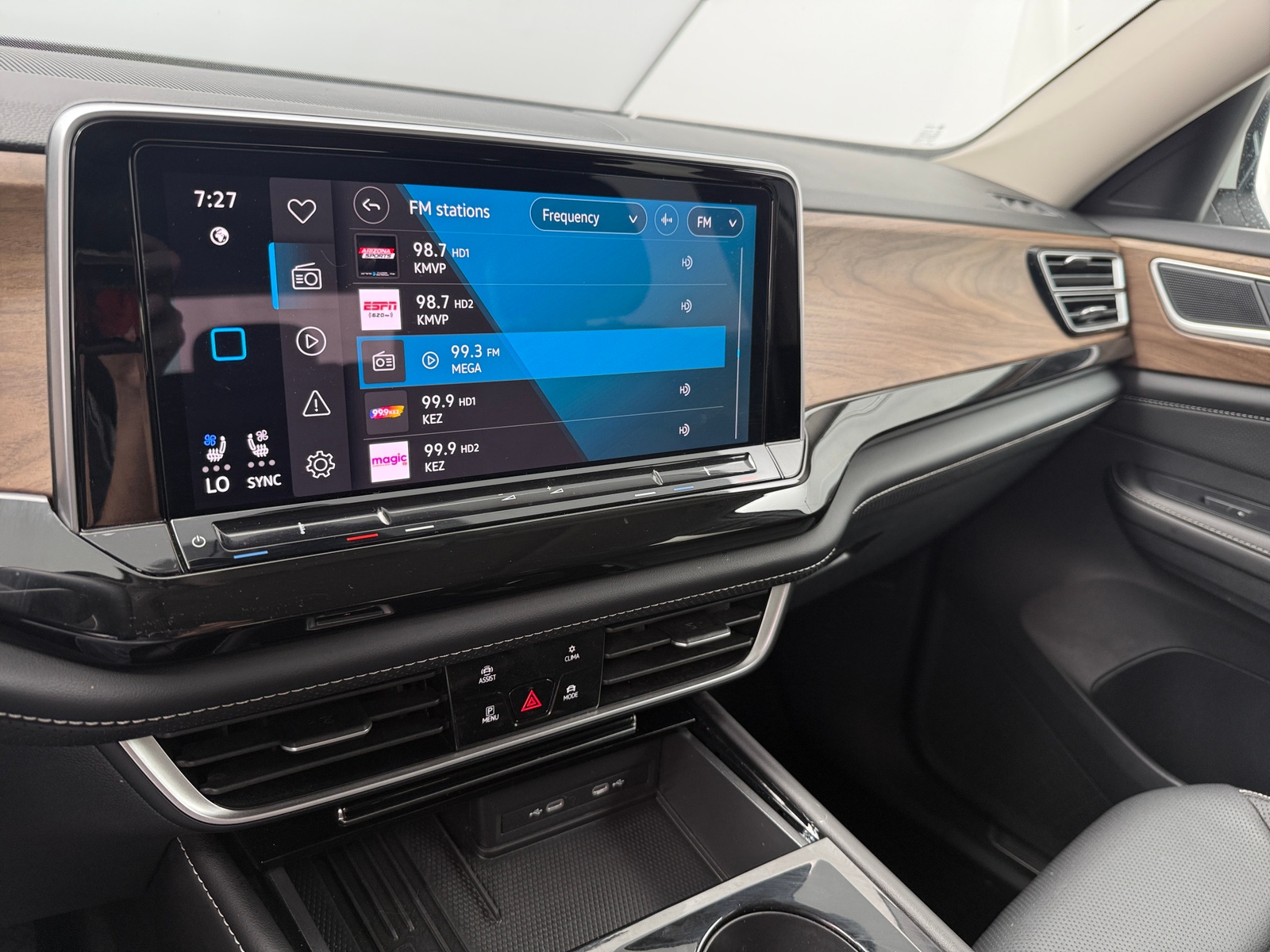 Thumbnail: 2026 Volkswagen Atlas - 3