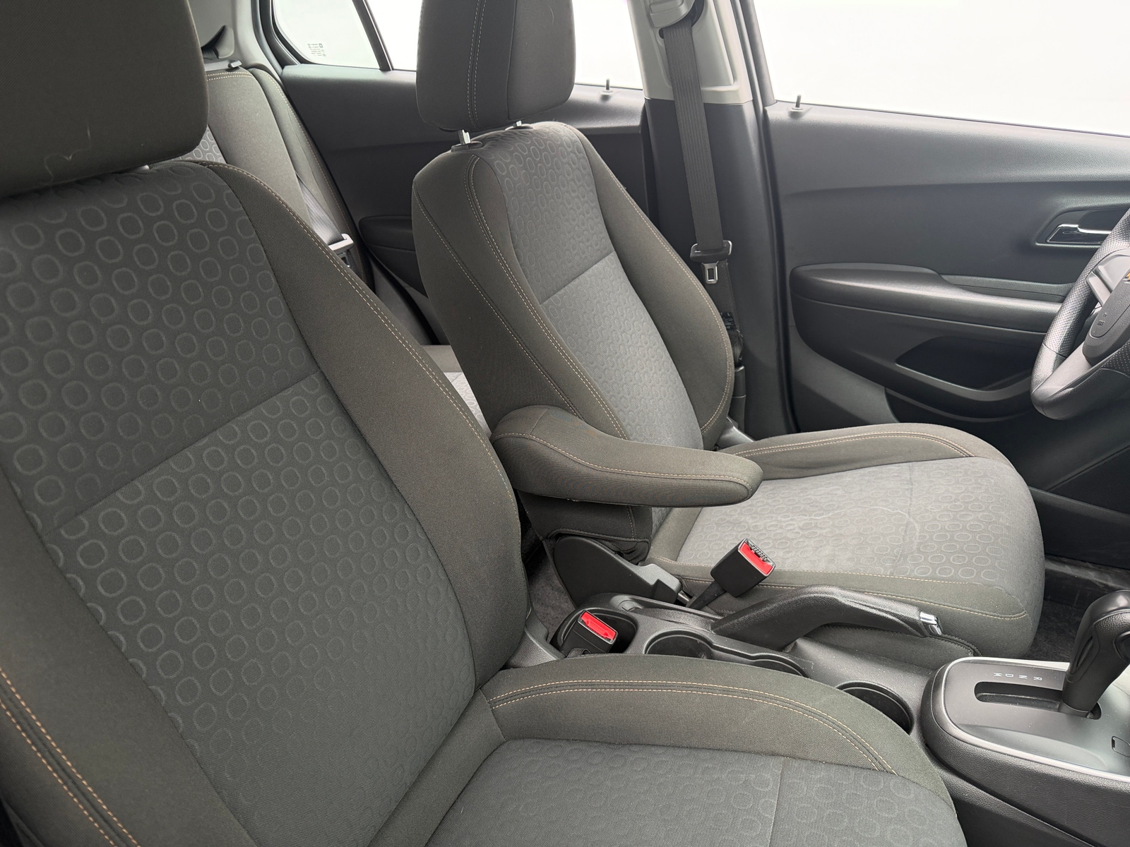 Thumbnail: 2020 Chevrolet Trax - 2