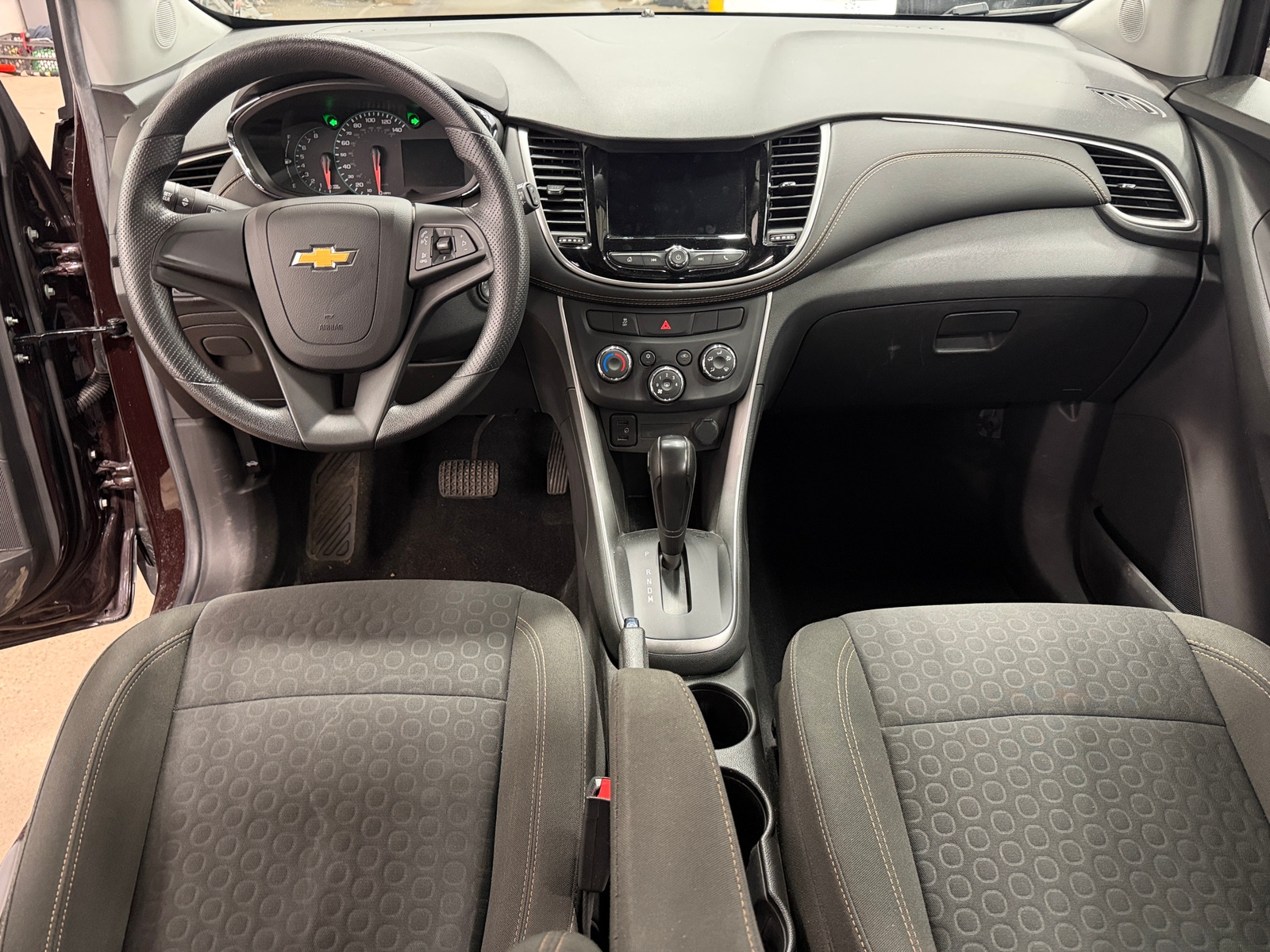 Thumbnail: 2020 Chevrolet Trax - 3
