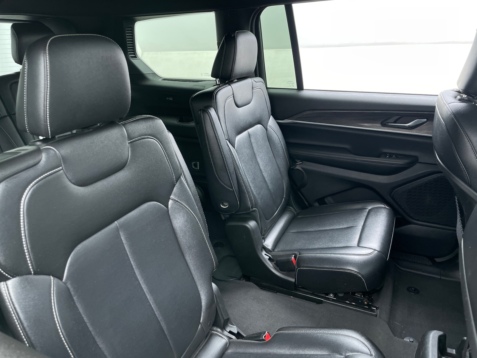 Thumbnail: 2024 Jeep Grand Cherokee L - 5