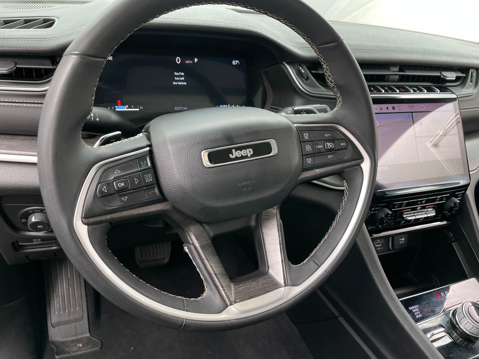 Thumbnail: 2024 Jeep Grand Cherokee L - 4