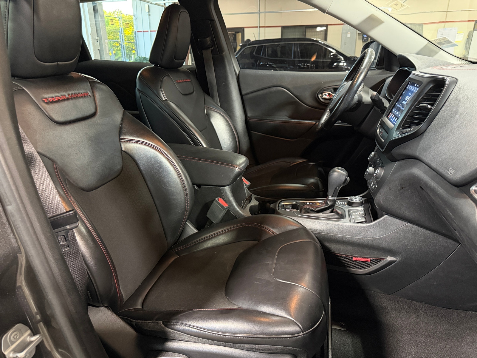 Thumbnail: 2019 Jeep Cherokee - 2
