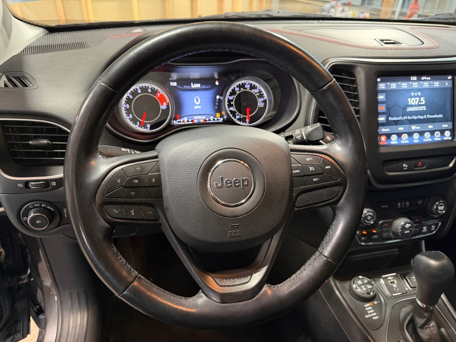 Thumbnail: 2019 Jeep Cherokee - 5