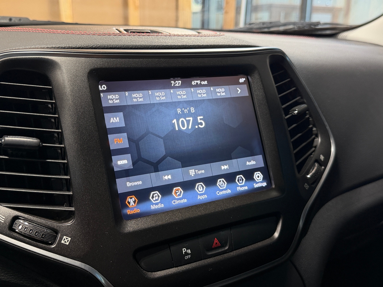 Thumbnail: 2019 Jeep Cherokee - 4