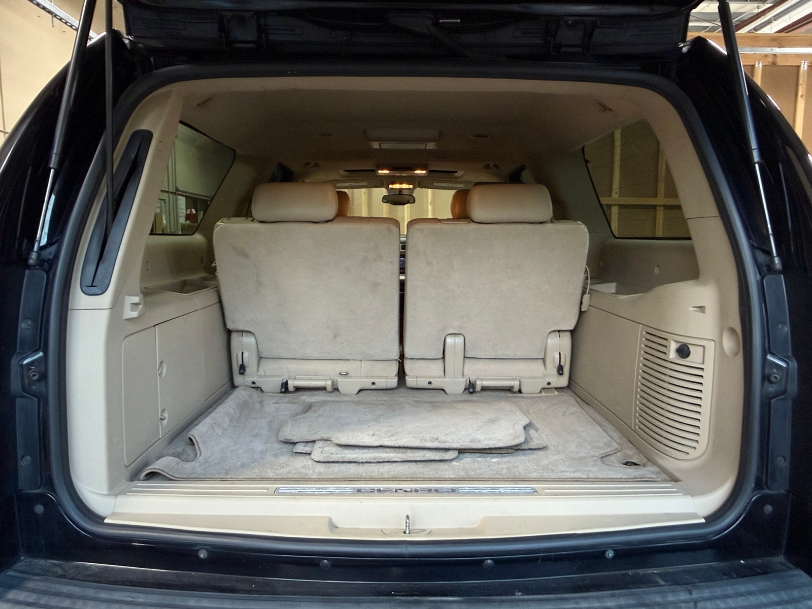 Thumbnail: 2010 GMC Yukon XL - 6