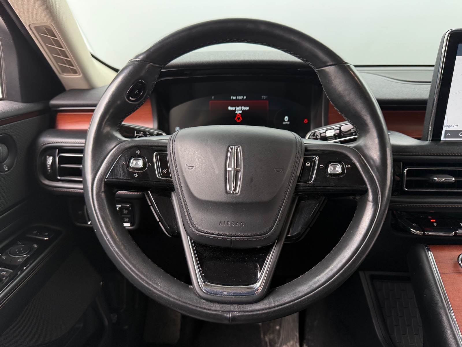 Thumbnail: 2020 Lincoln Aviator - 4
