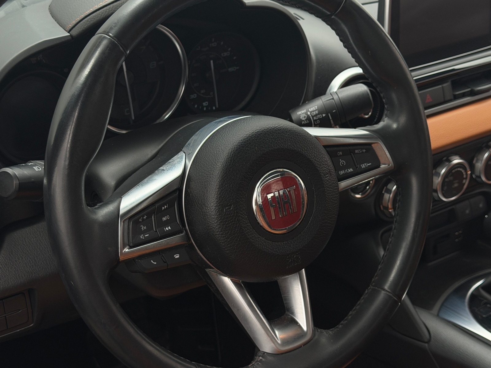 Thumbnail: 2018 Fiat 124 Spider - 3