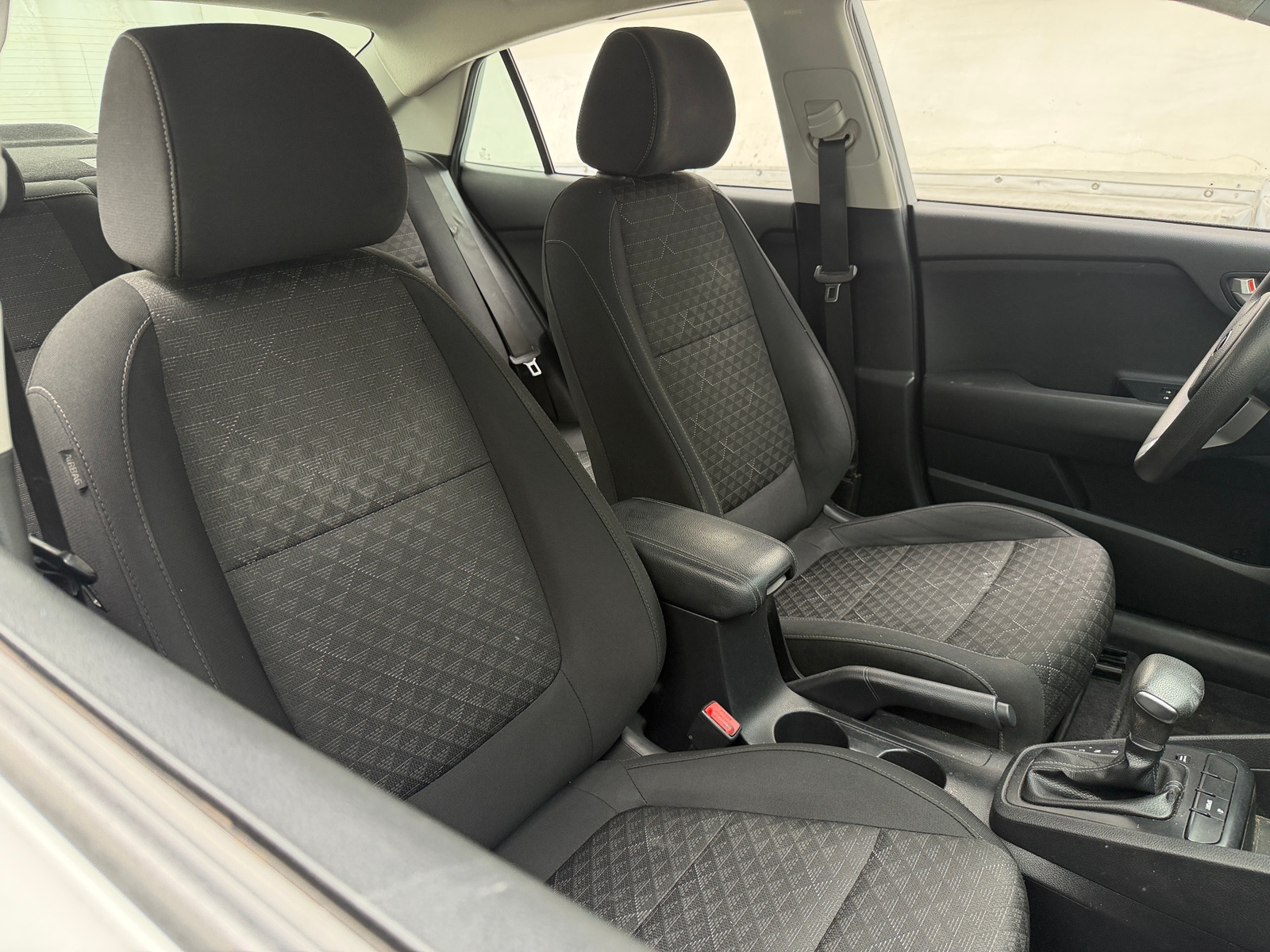 Thumbnail: 2019 Kia Rio - 2