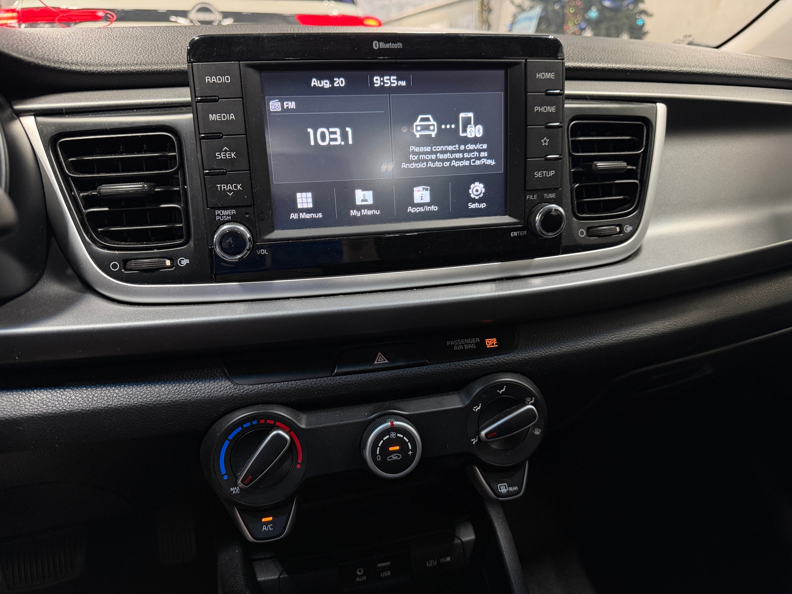 Thumbnail: 2019 Kia Rio - 4
