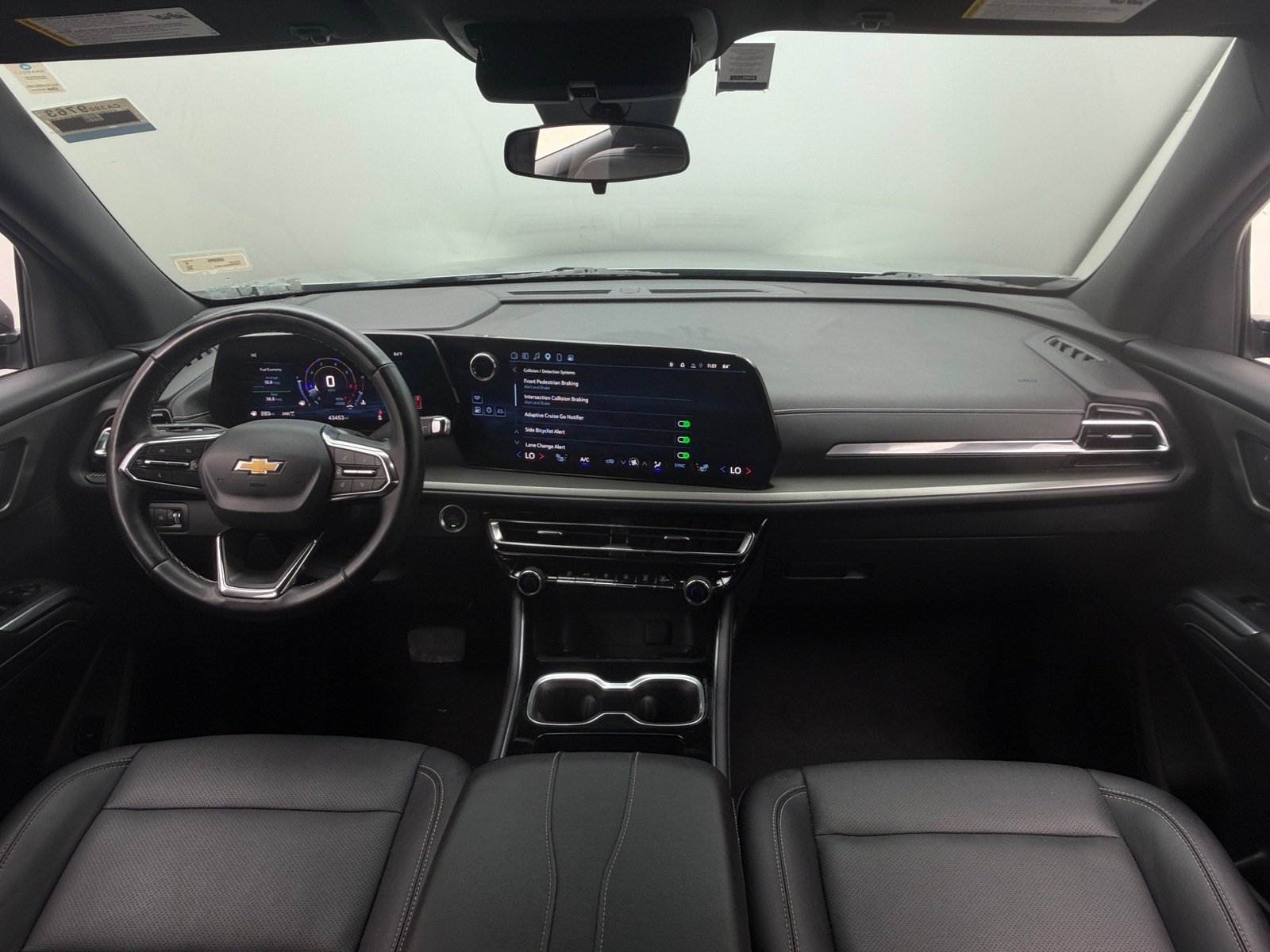 Thumbnail: 2025 Chevrolet Traverse - 2