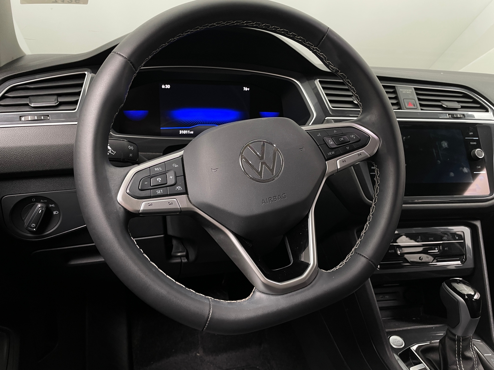 Thumbnail: 2024 Volkswagen Tiguan - 4