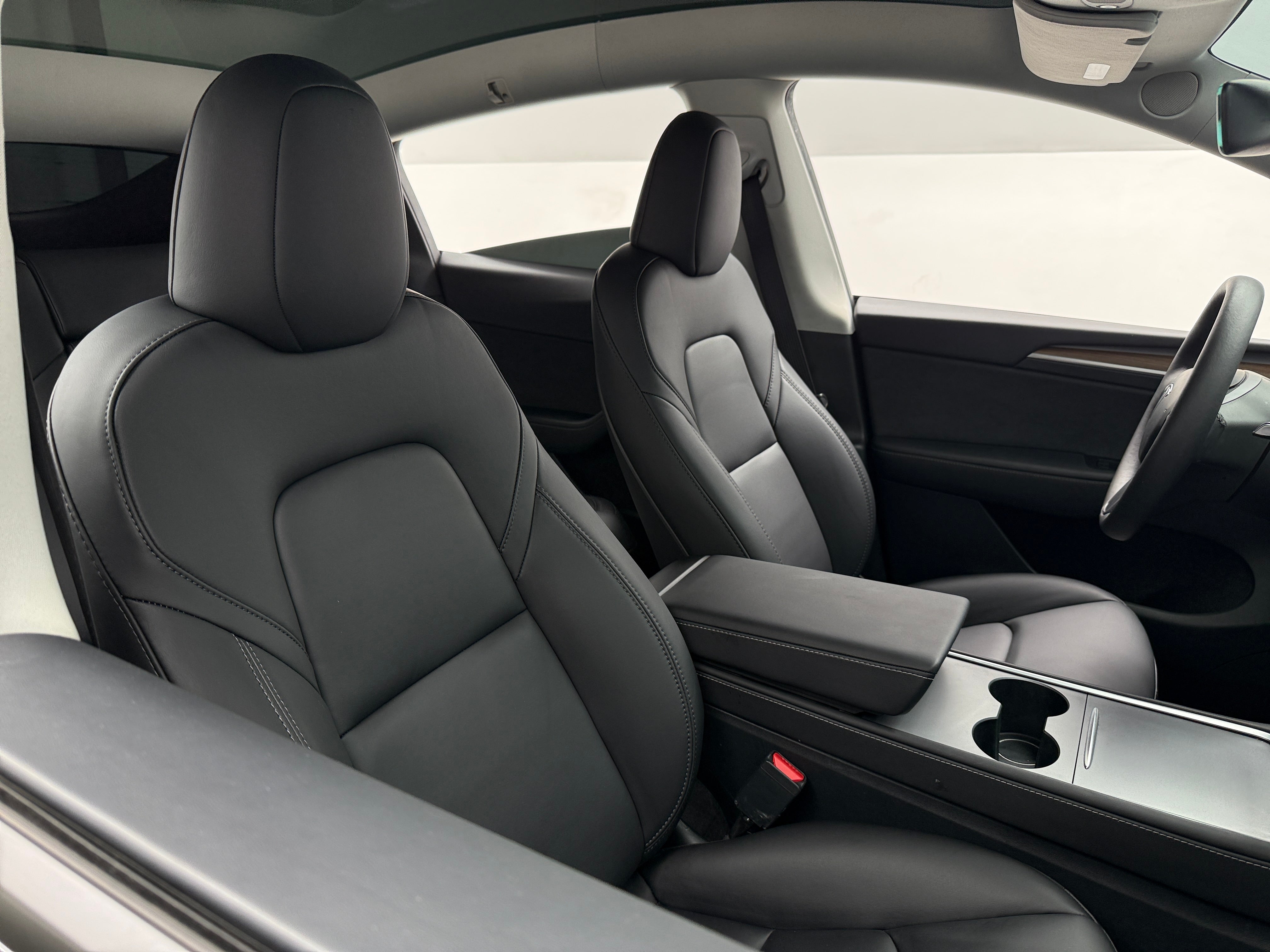 Used 2024 Tesla Model Y Long Range with VIN 7SAYGAEE5RF040665 for sale in Auburn, WA