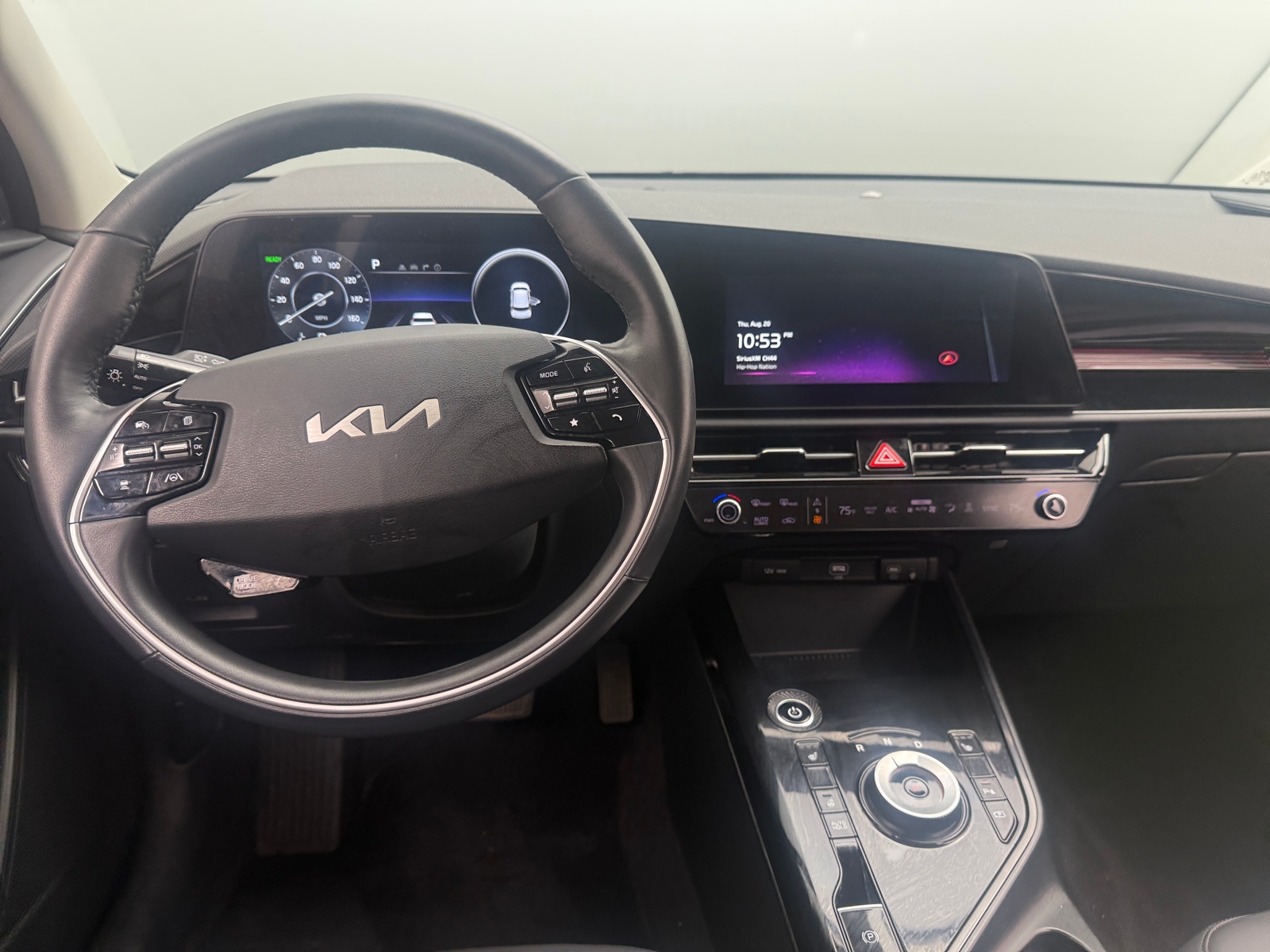 Thumbnail: 2023 Kia Niro - 4