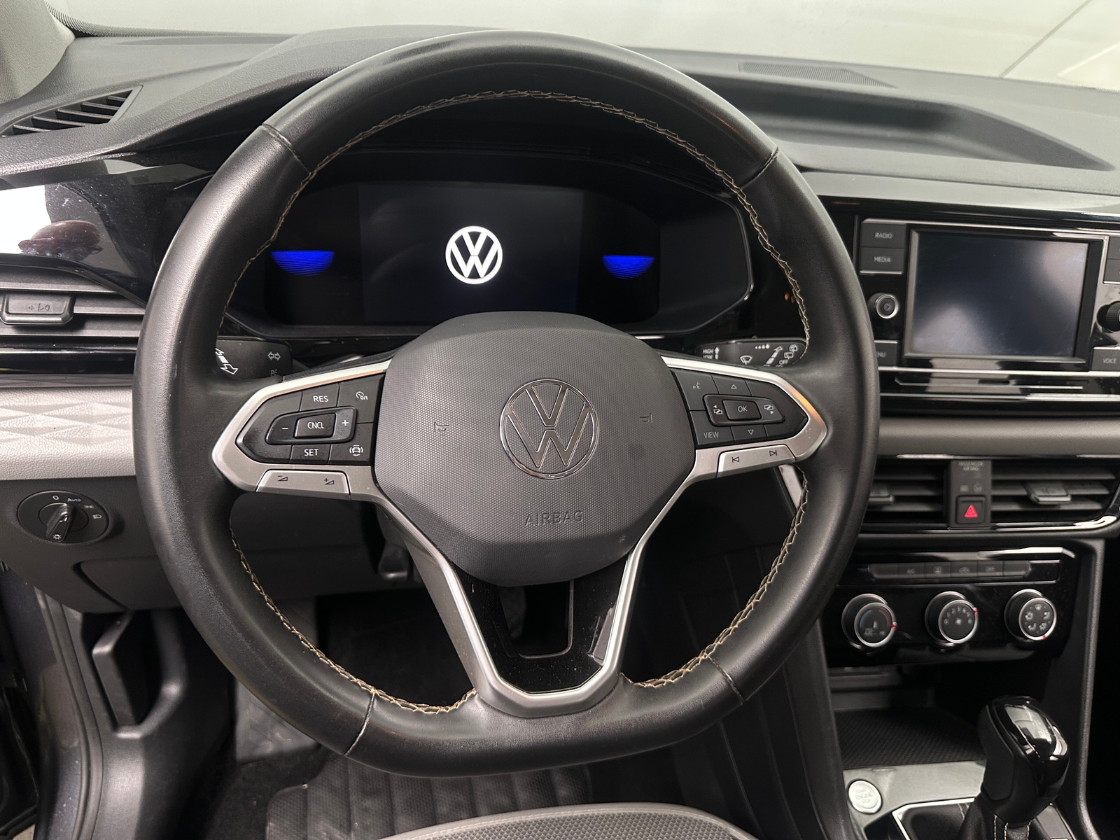 Thumbnail: 2023 Volkswagen Taos - 5