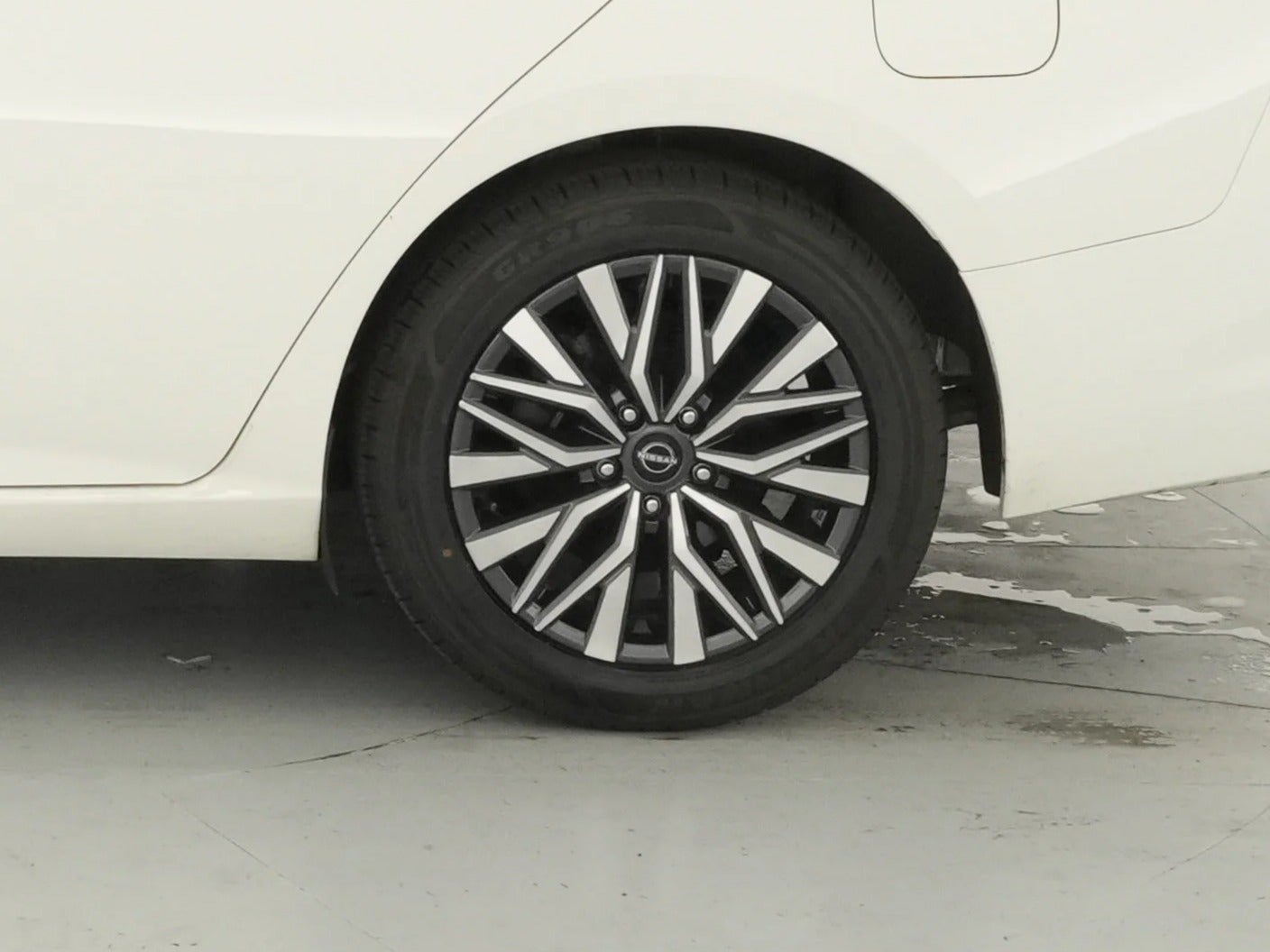 2025 Nissan Altima SV - Photo 15