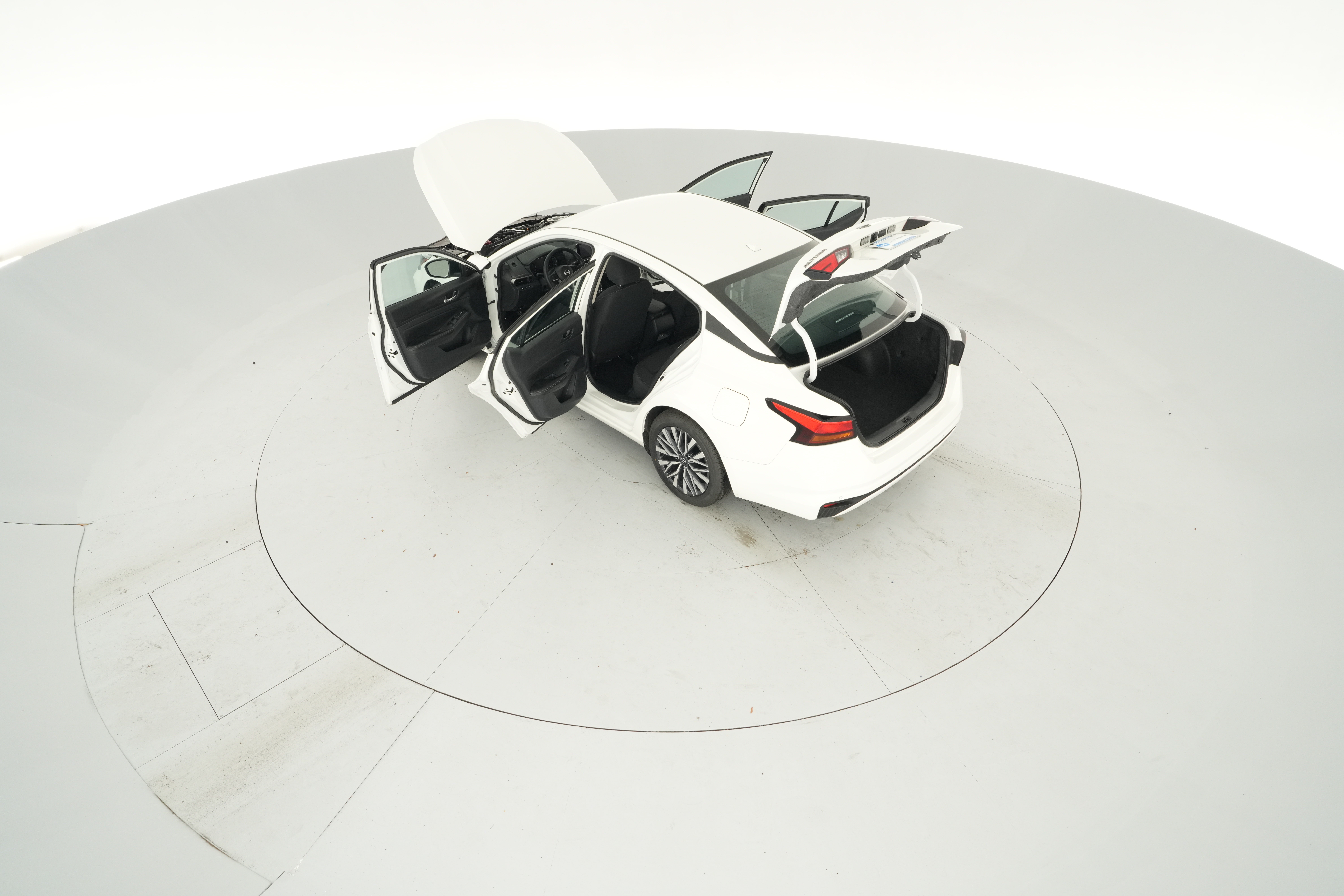 2025 Nissan Altima SV - Photo 25