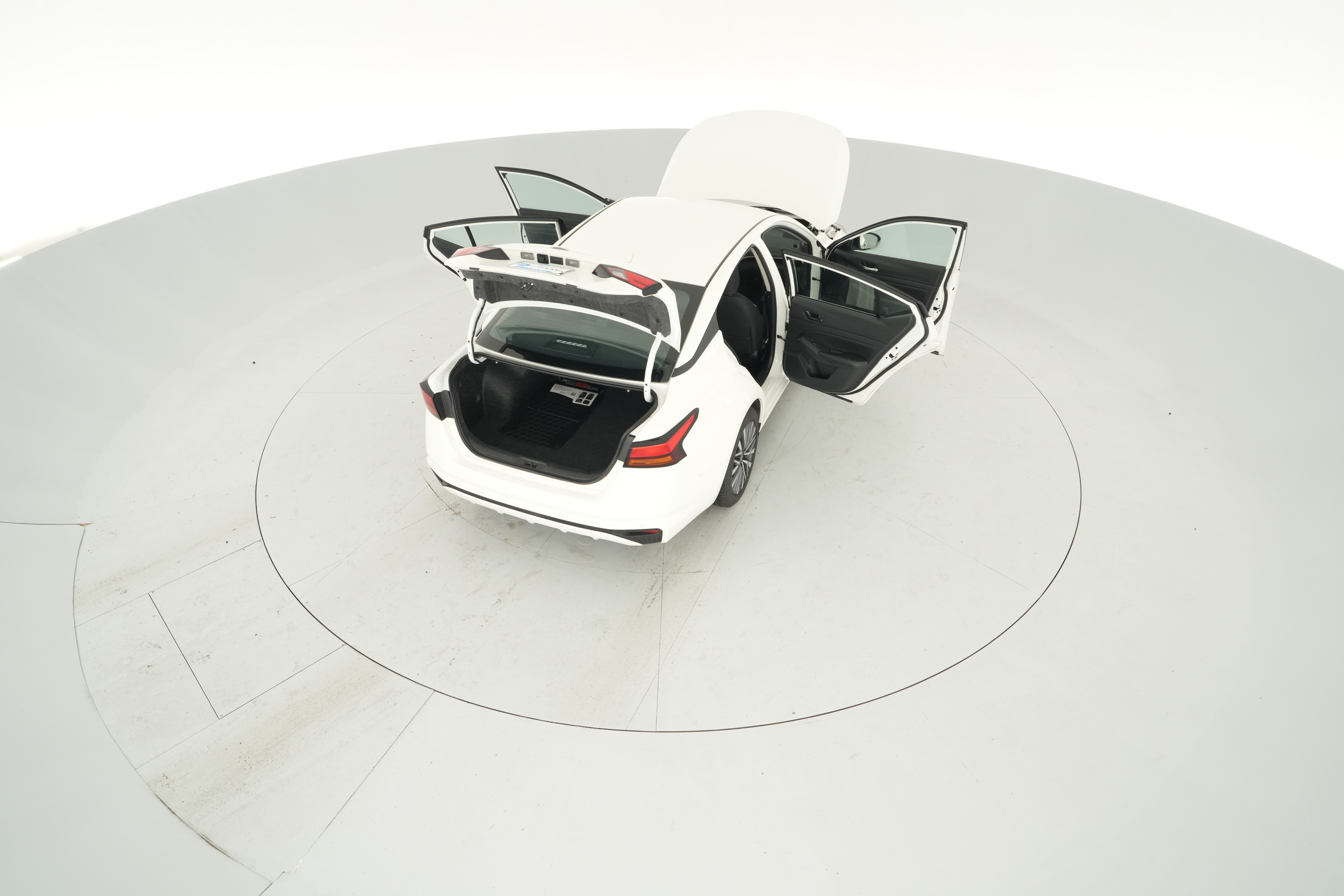 2025 Nissan Altima SV - Photo 28