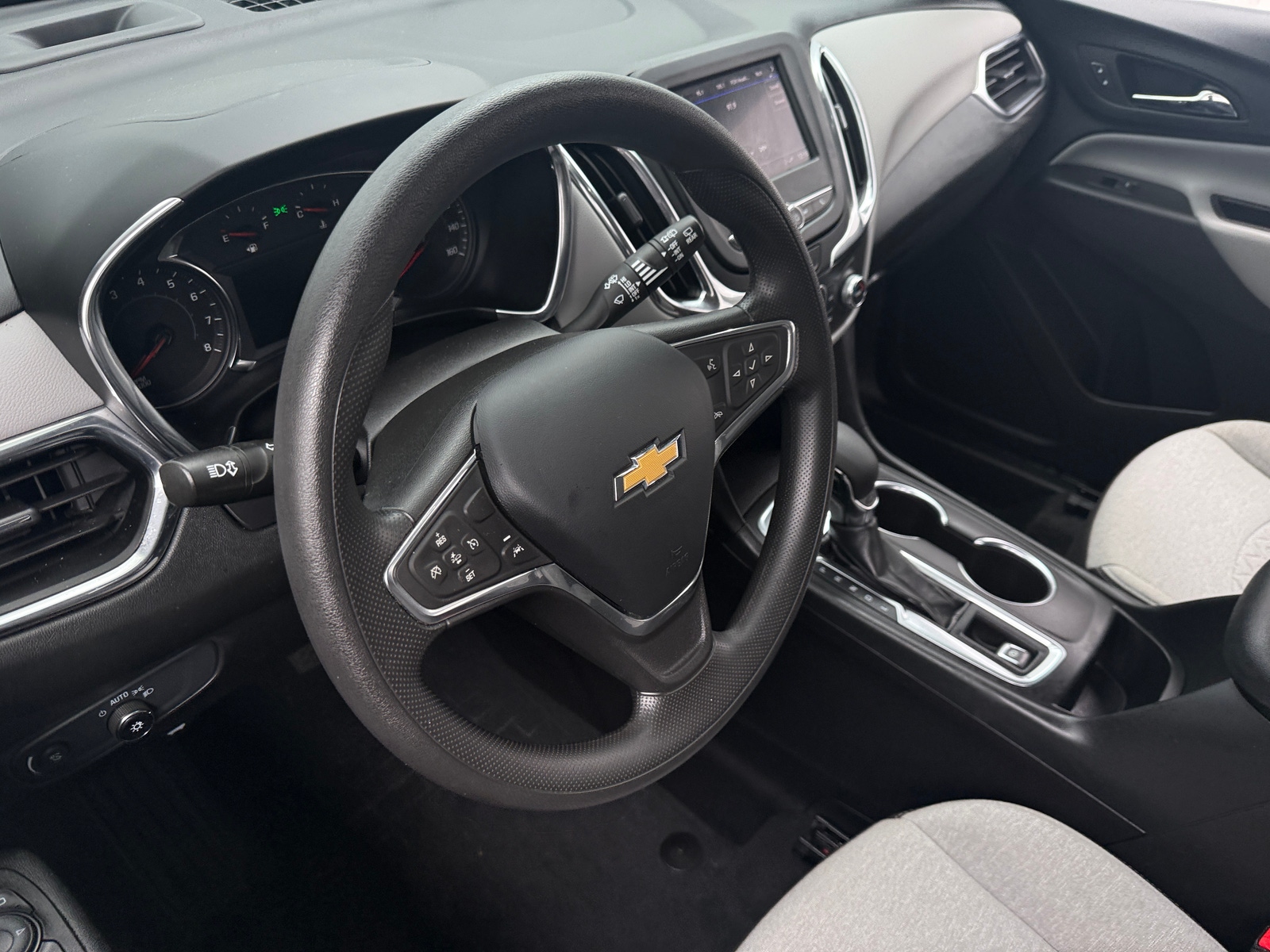 Thumbnail: 2022 Chevrolet Equinox - 4