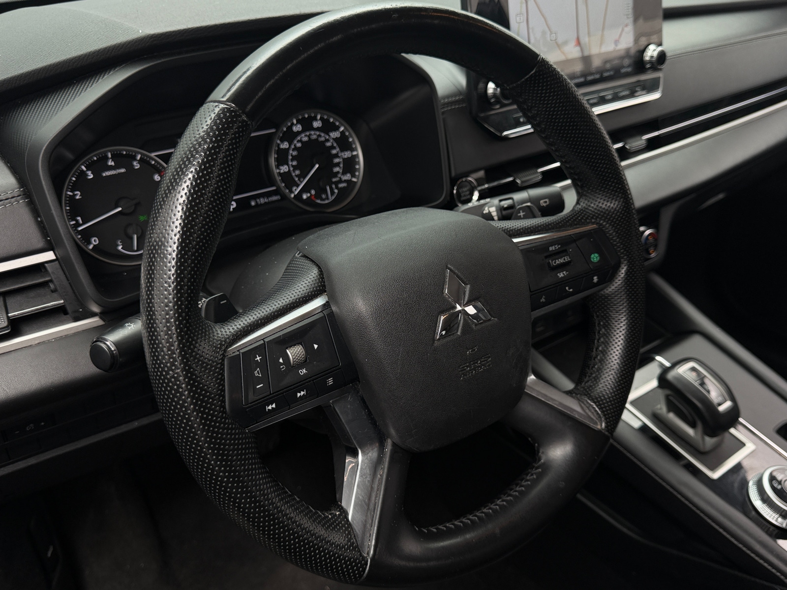 Thumbnail: 2024 Mitsubishi Outlander - 4