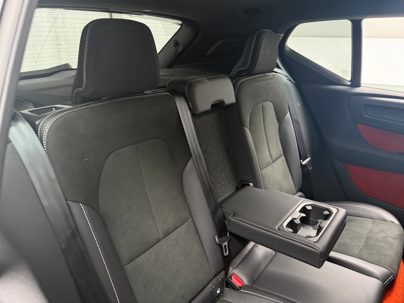 Thumbnail: 2021 Volvo XC40 - 5