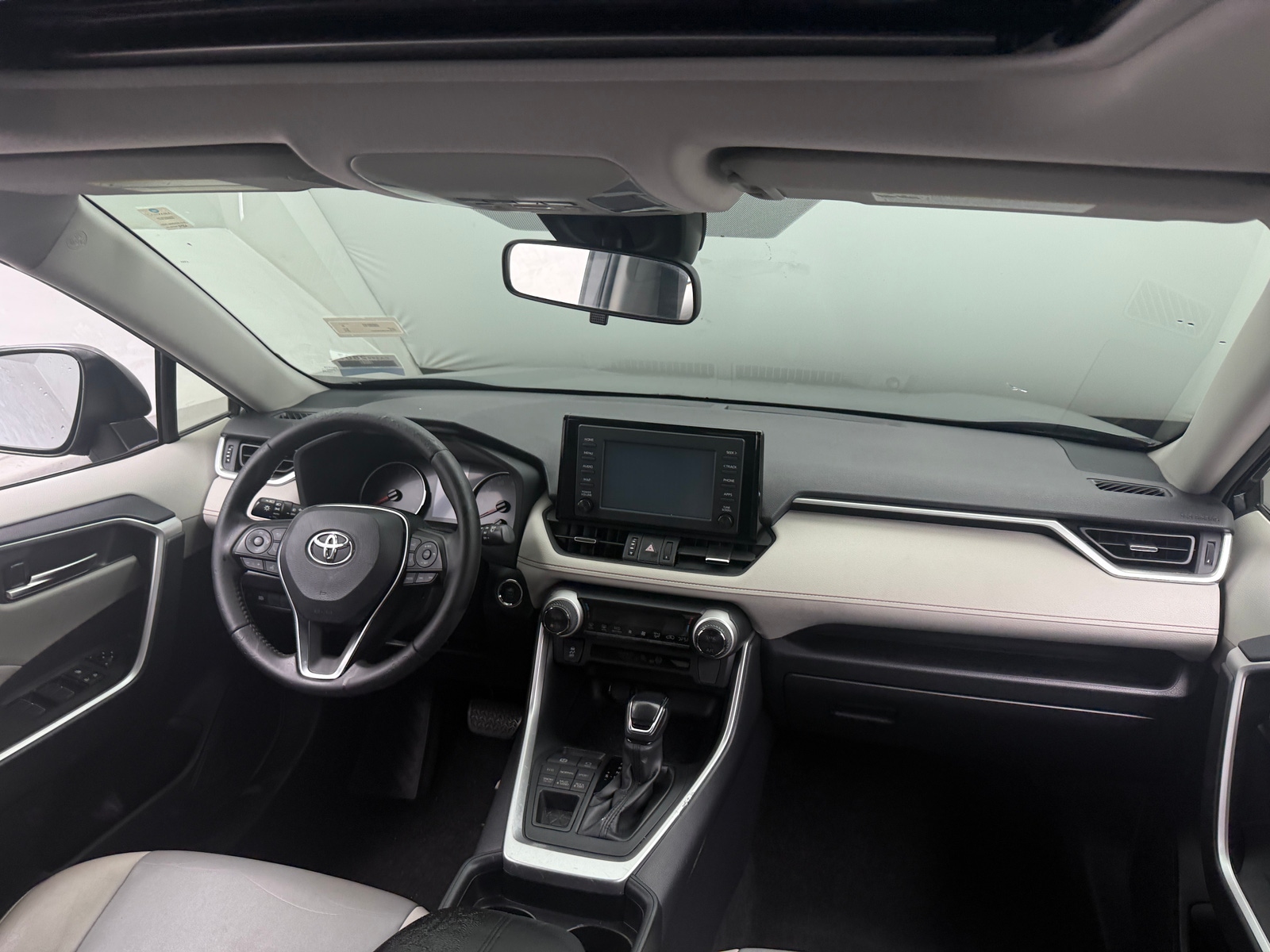 Thumbnail: 2019 Toyota RAV4 - 3