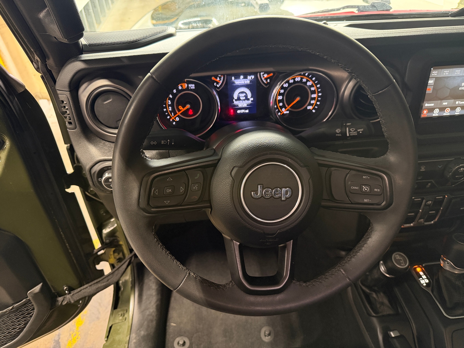Thumbnail: 2023 Jeep Gladiator - 5