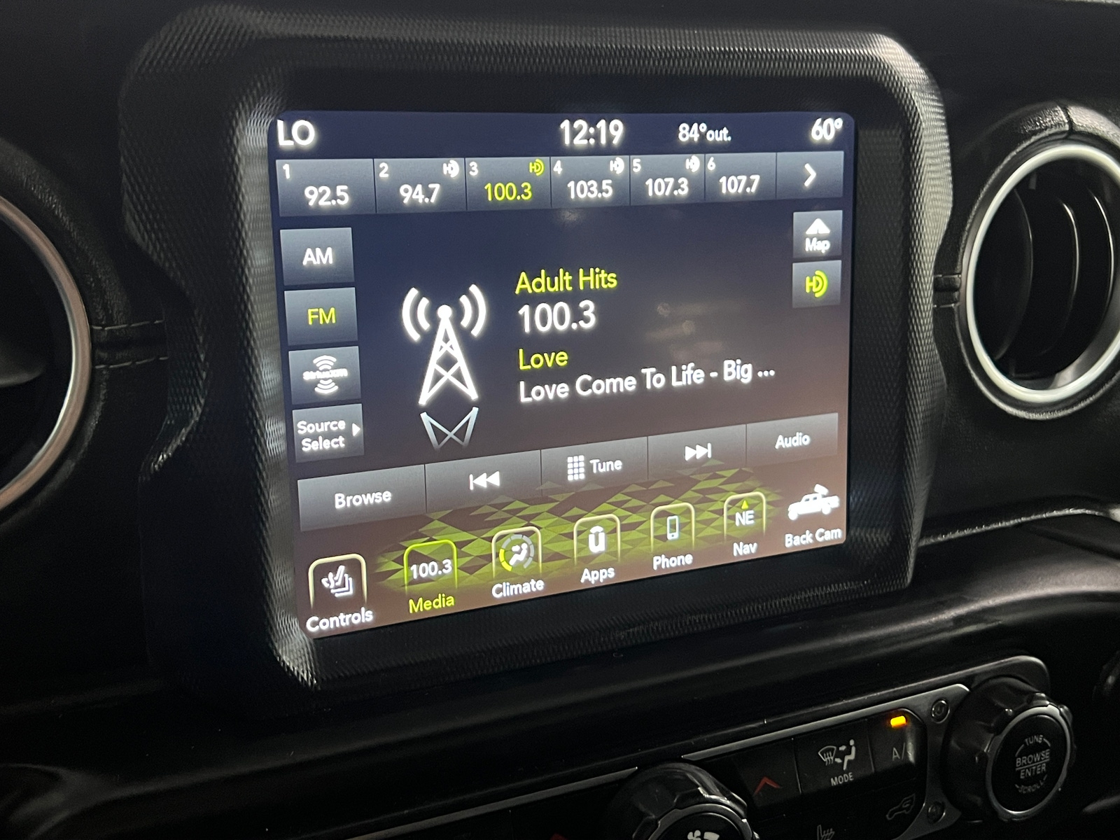 Thumbnail: 2020 Jeep Gladiator - 3