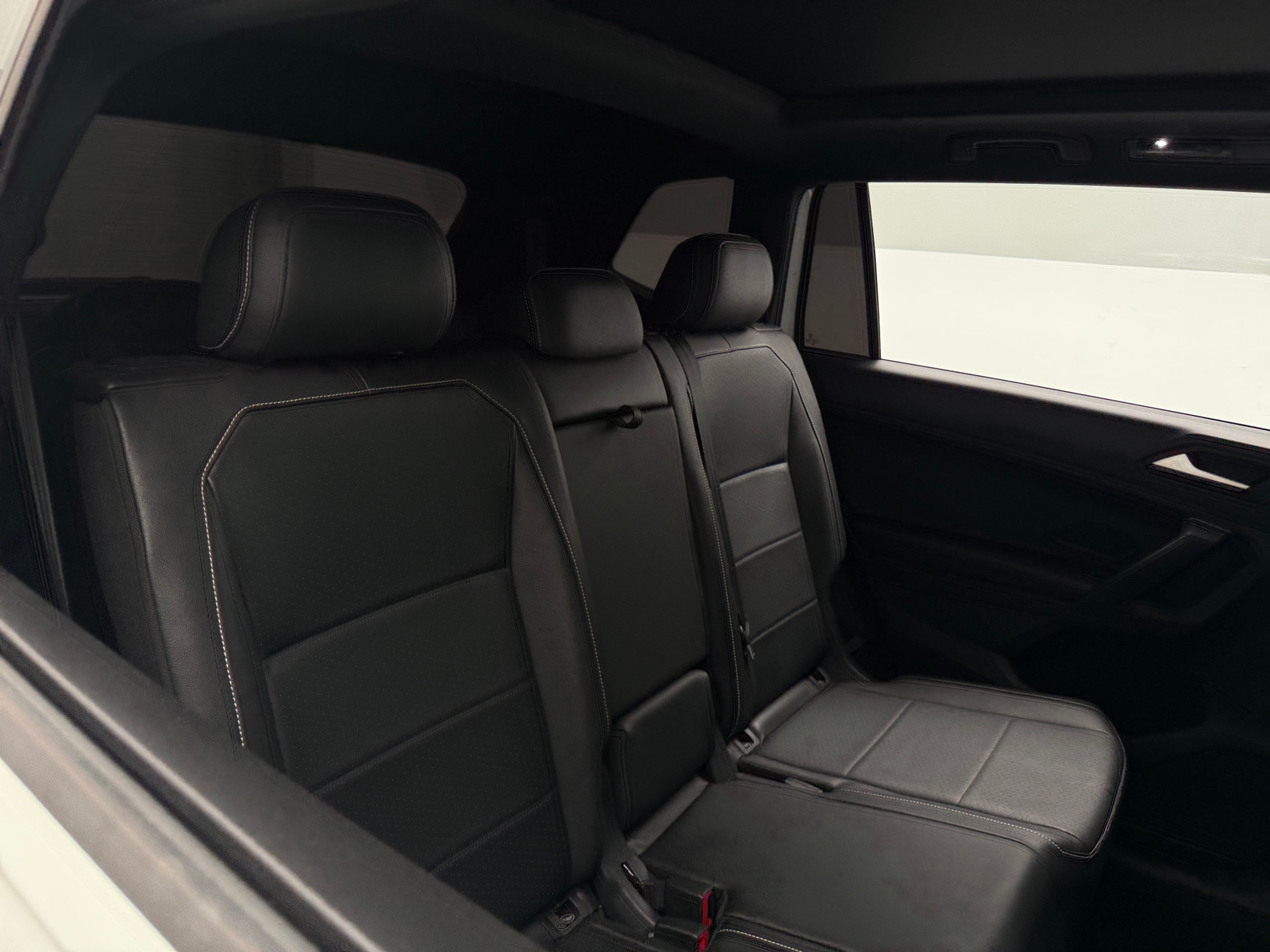Thumbnail: 2021 Volkswagen Tiguan - 6