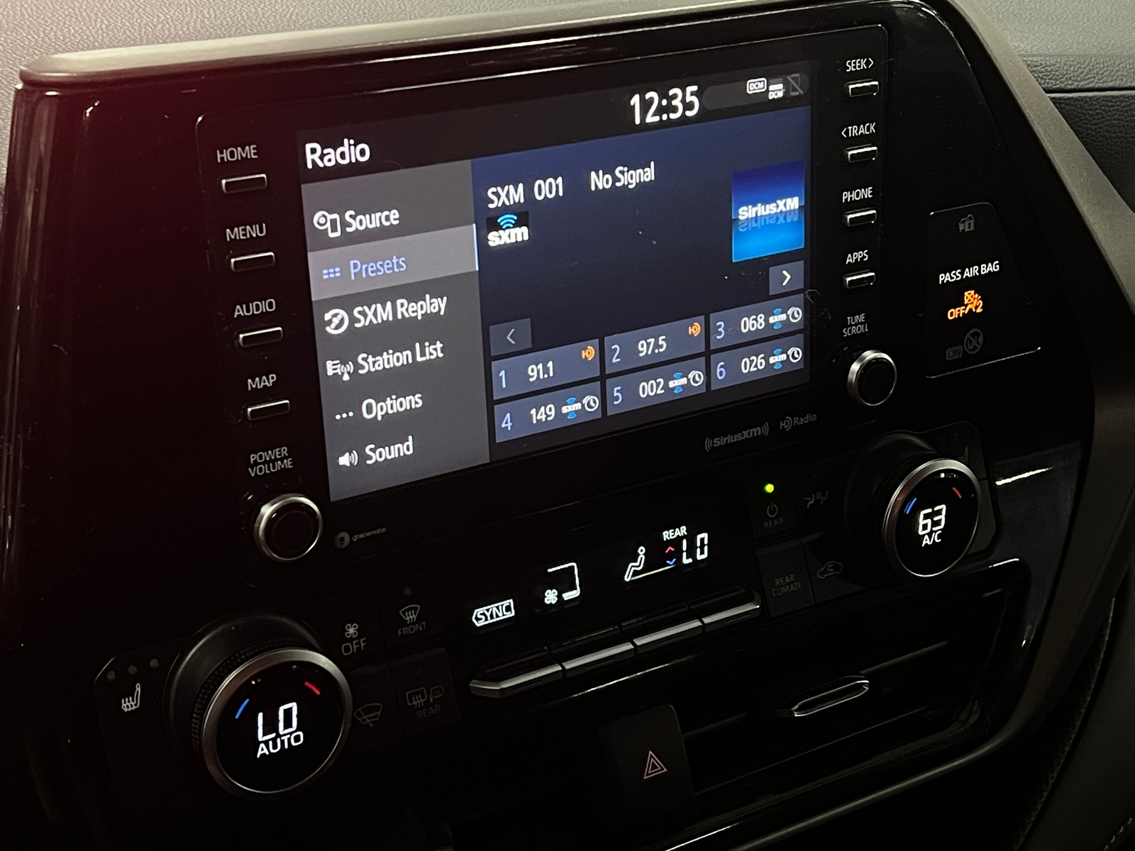 Thumbnail: 2021 Toyota Highlander - 3
