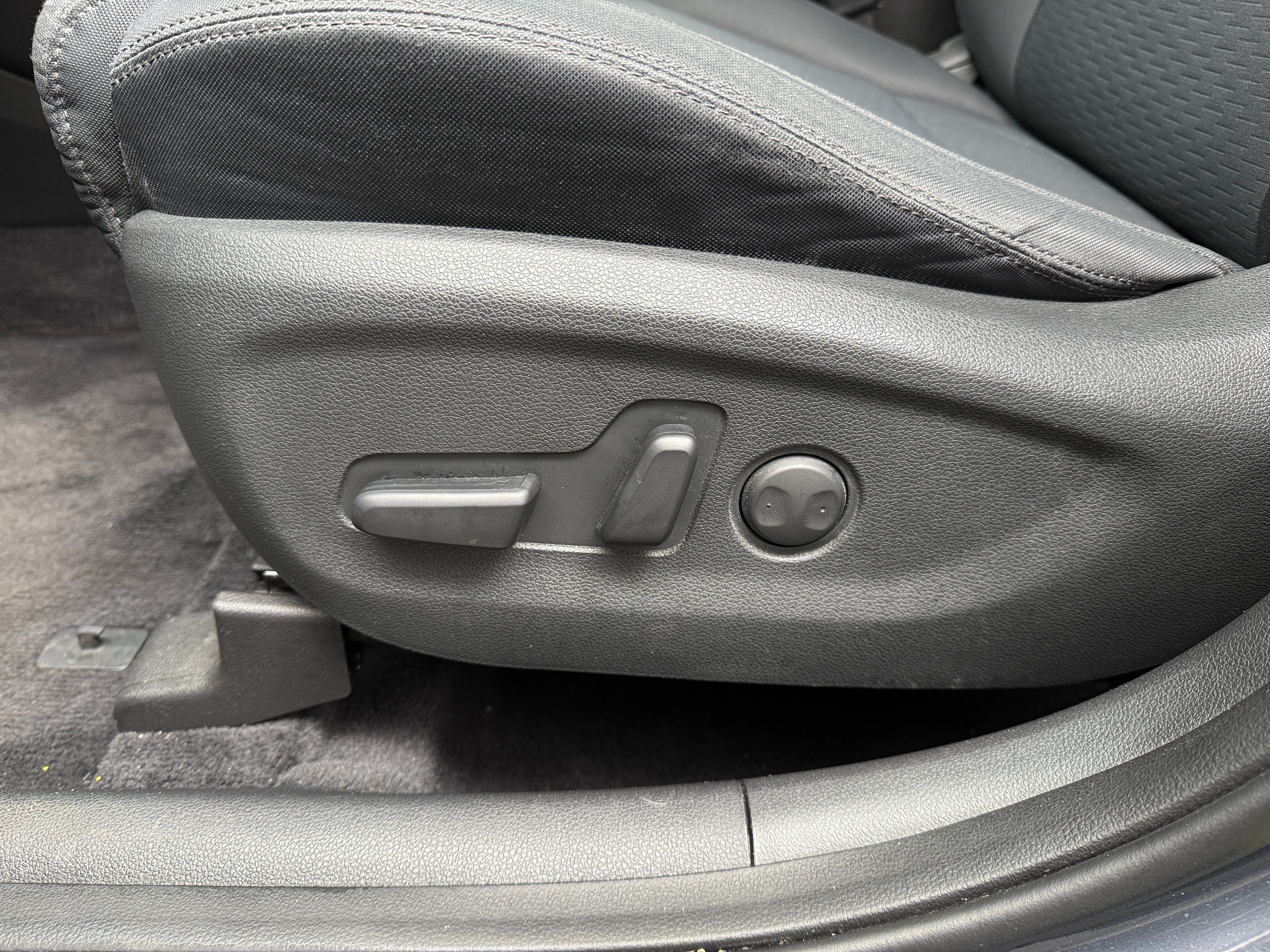 Used 2020 Hyundai Tucson SEL with VIN KM8J3CAL6LU235663 for sale in South Chesterfield, VA