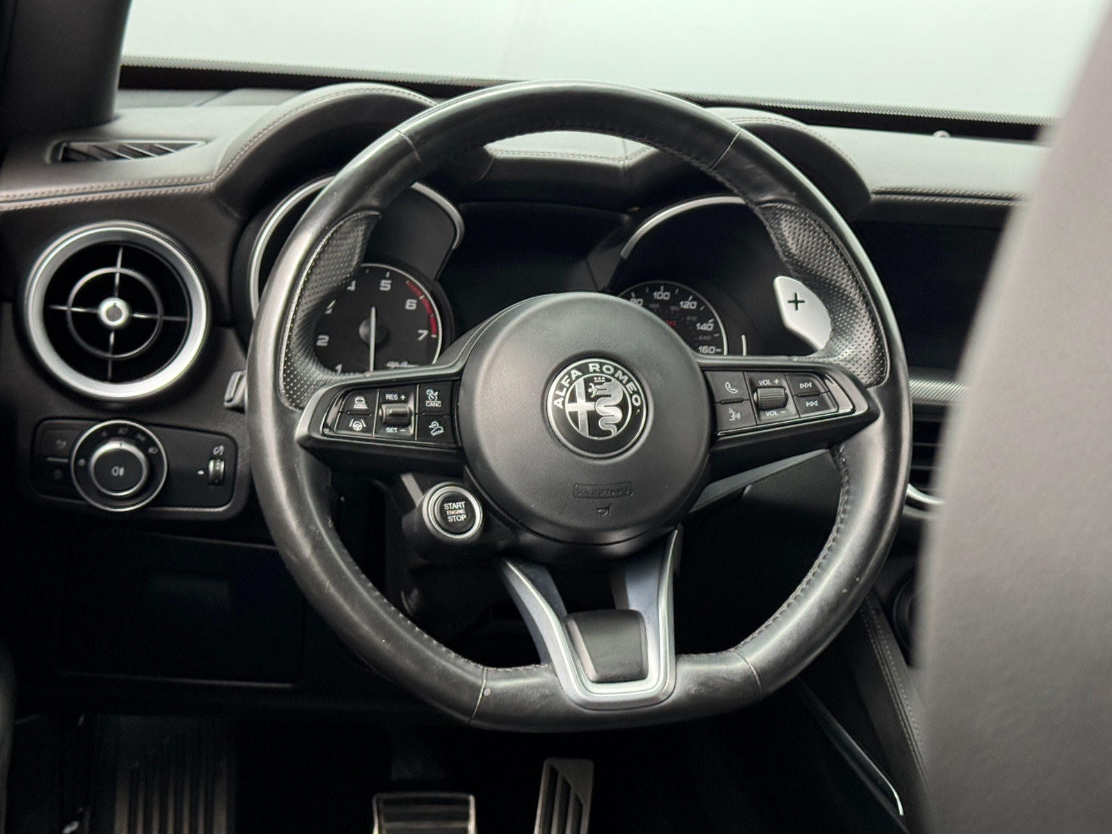Thumbnail: 2021 Alfa Romeo Stelvio - 4