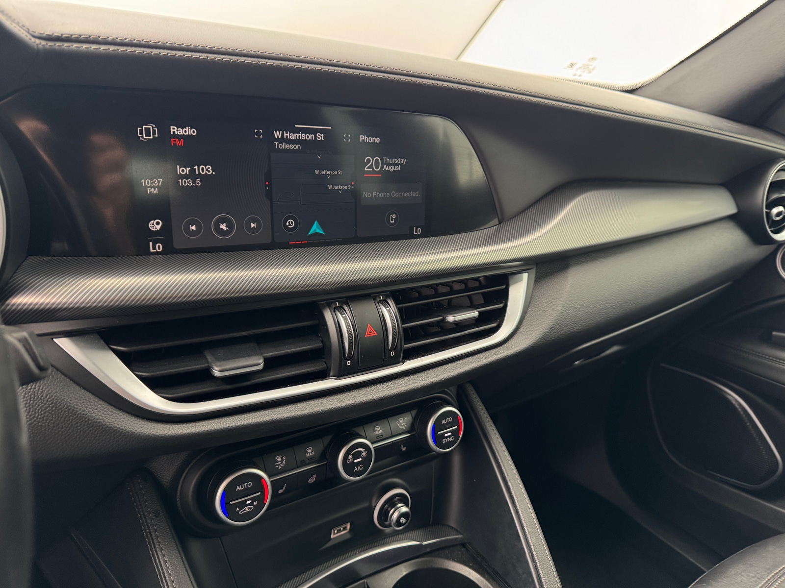 Thumbnail: 2021 Alfa Romeo Stelvio - 3