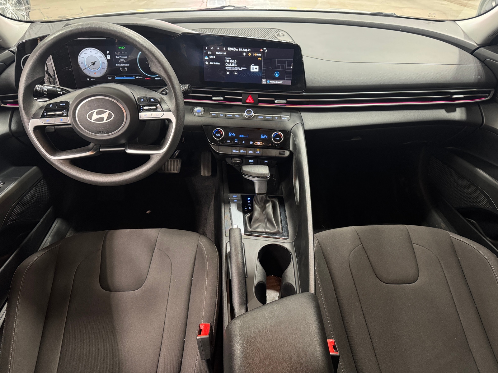 Thumbnail: 2024 Hyundai Elantra - 3