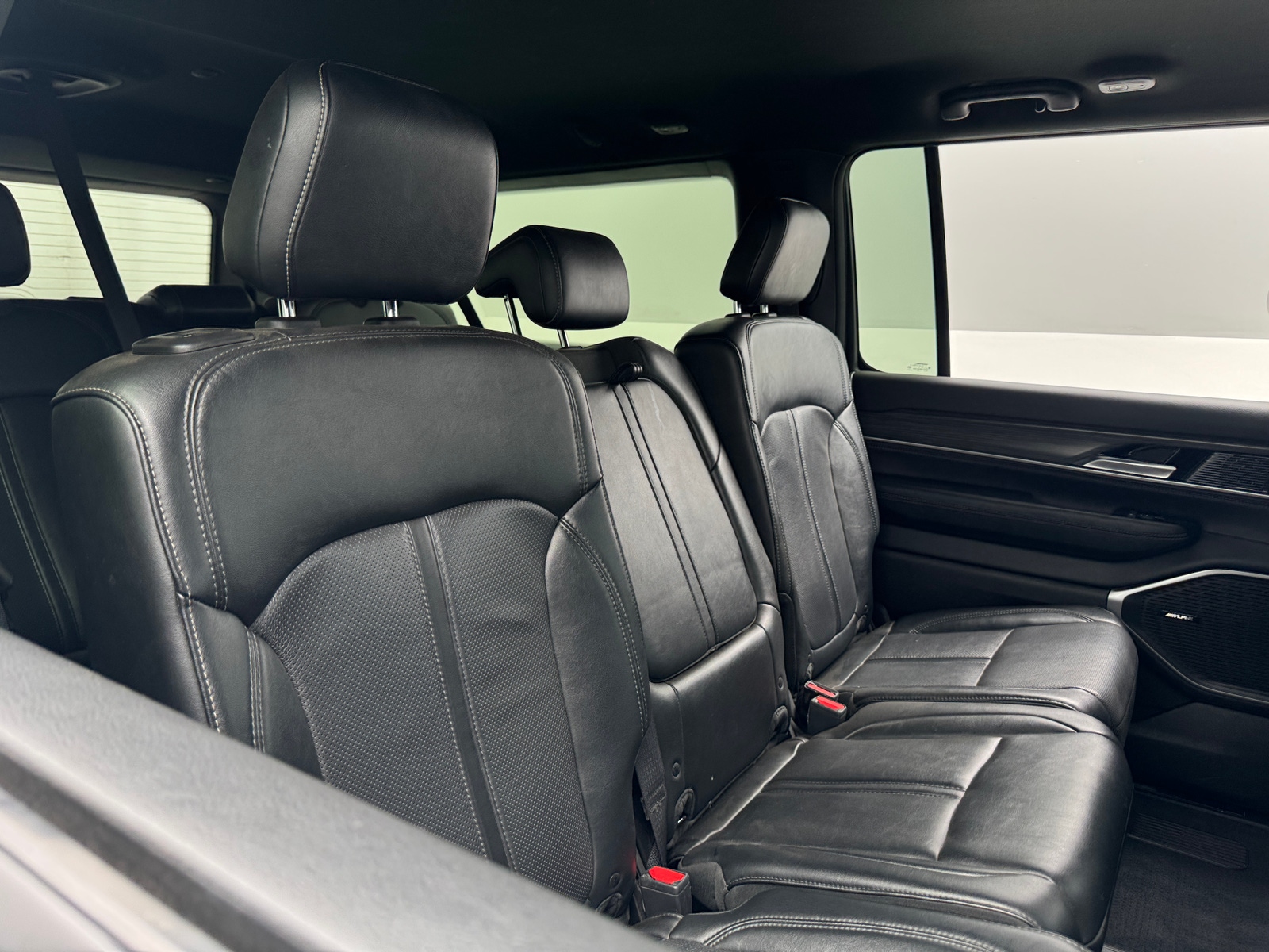 Thumbnail: 2024 Jeep Wagoneer - 5