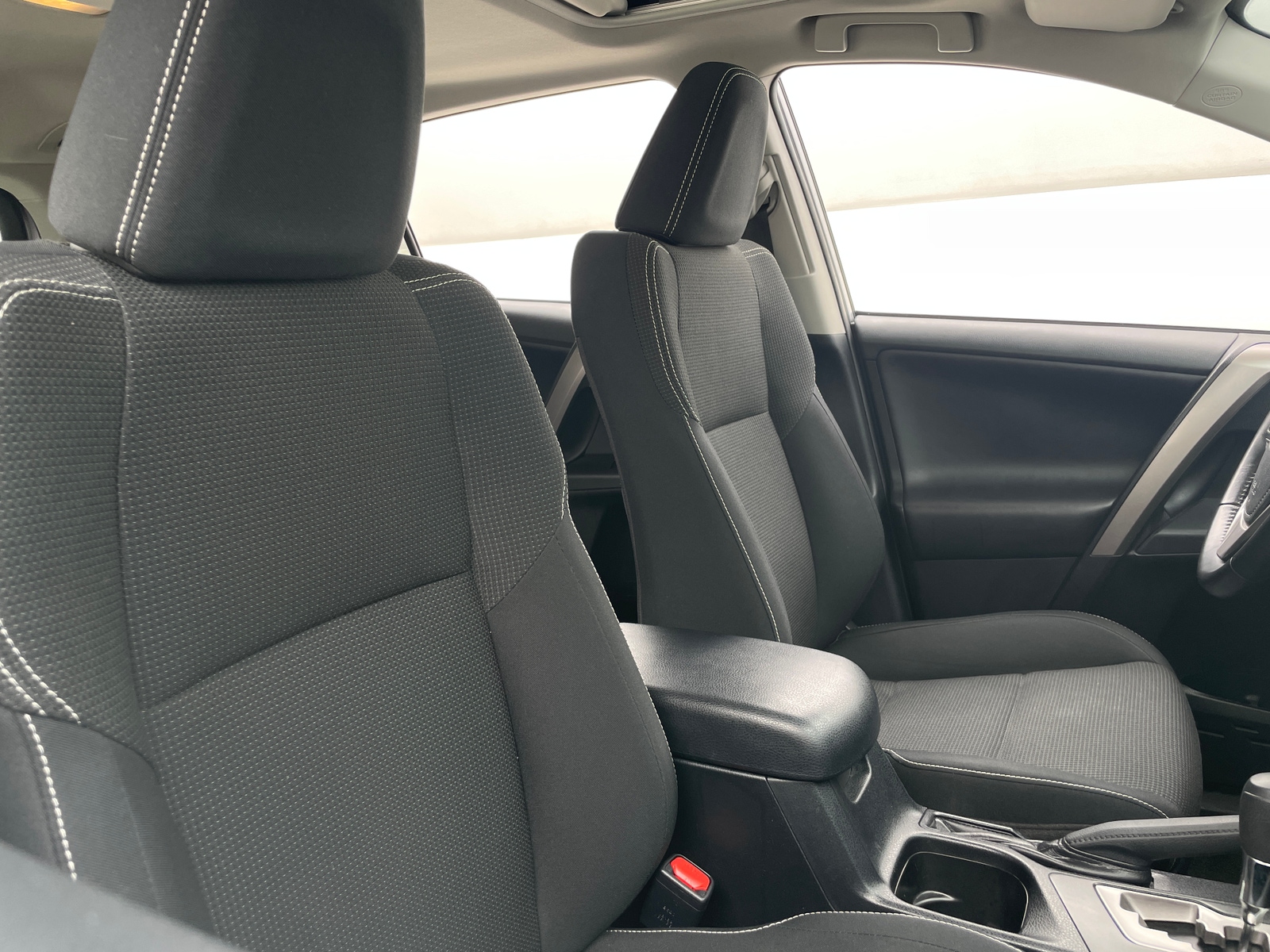 Thumbnail: 2018 Toyota RAV4 - 2