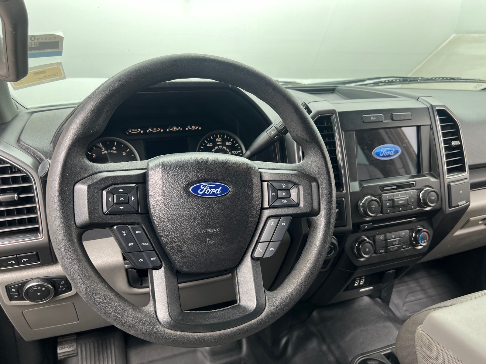 Thumbnail: 2017 Ford Econoline - 4