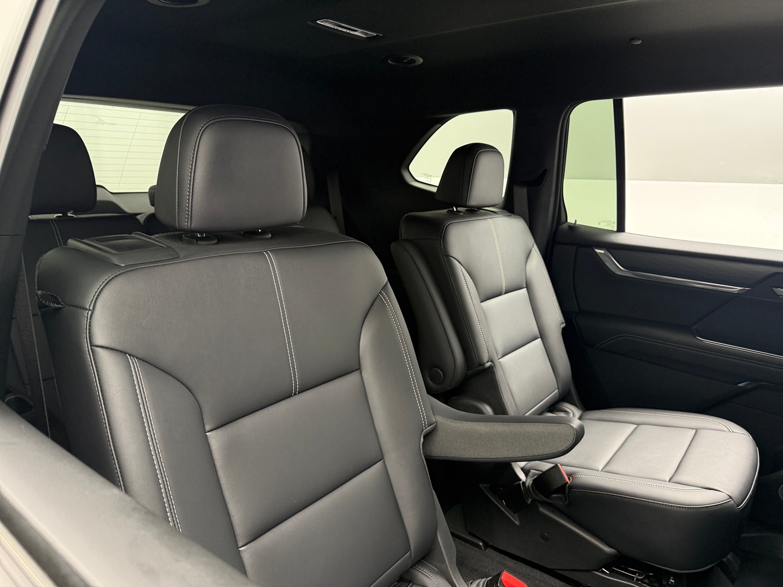 Thumbnail: 2024 GMC Acadia - 5