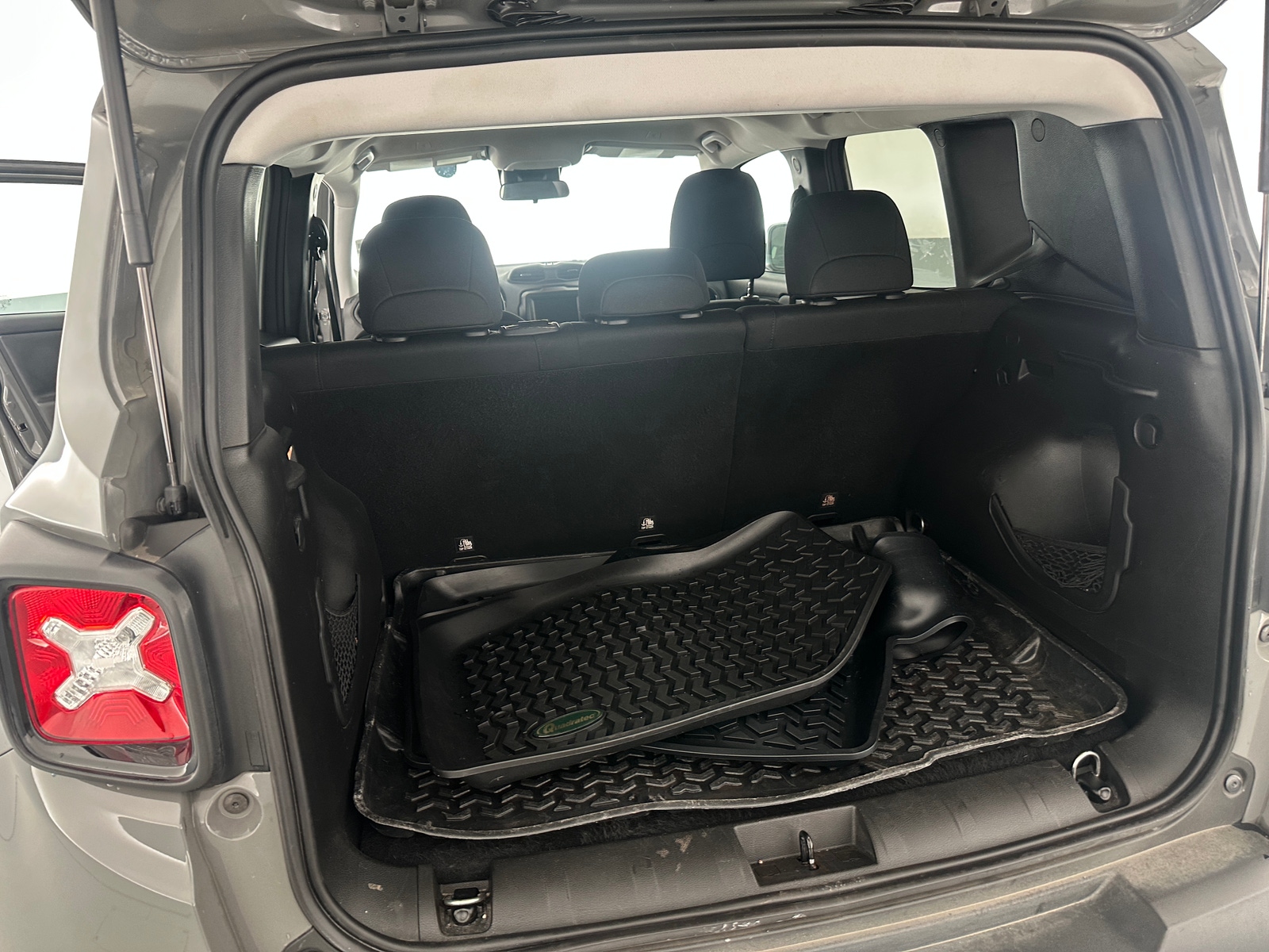 Thumbnail: 2020 Jeep Renegade - 7