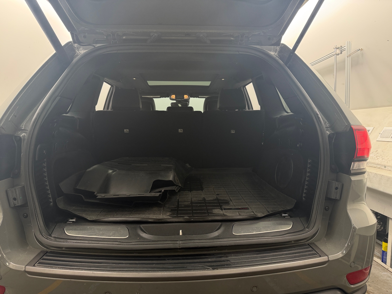 Thumbnail: 2020 Jeep Grand Cherokee - 6