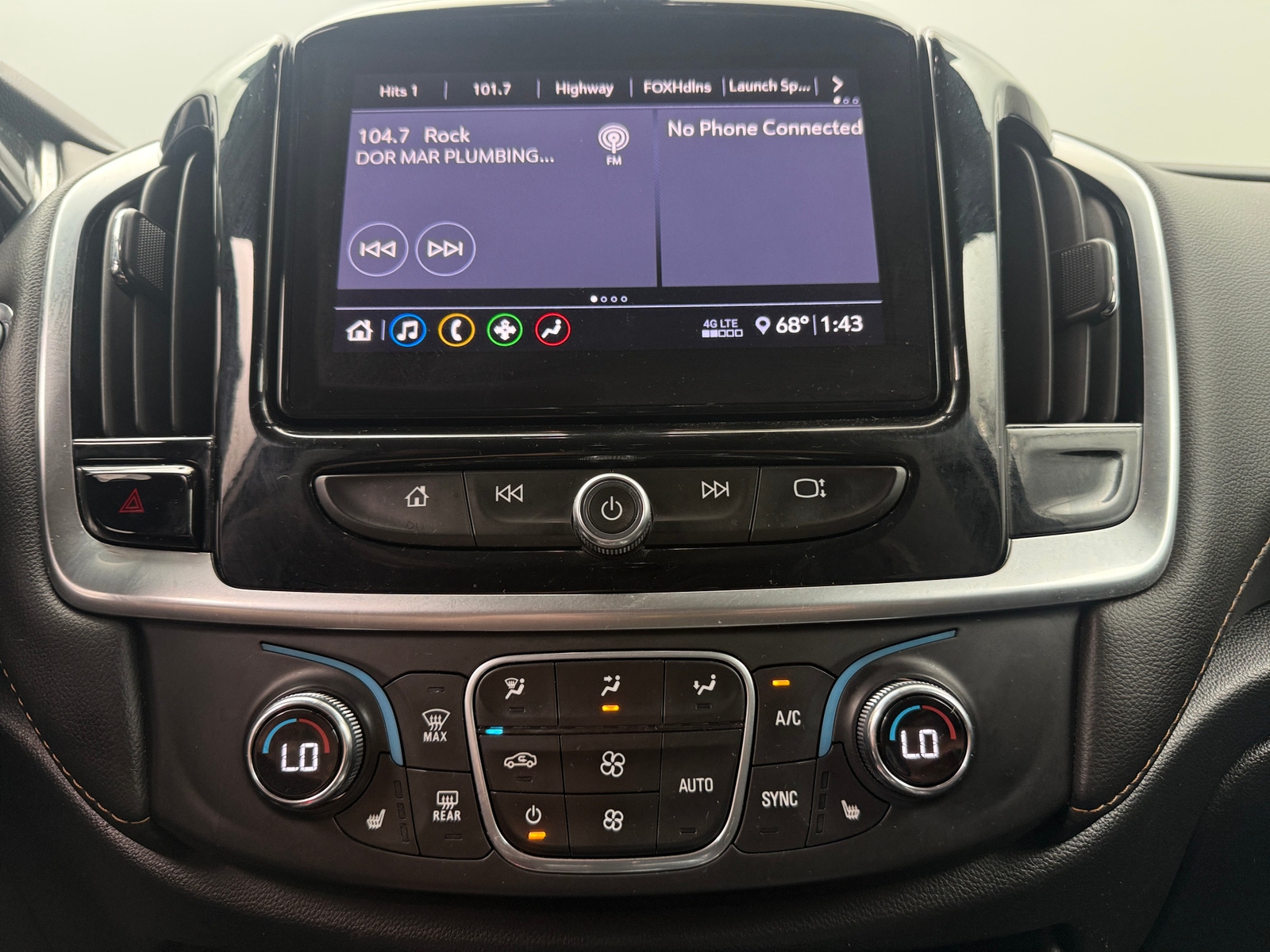Thumbnail: 2020 Chevrolet Traverse - 4
