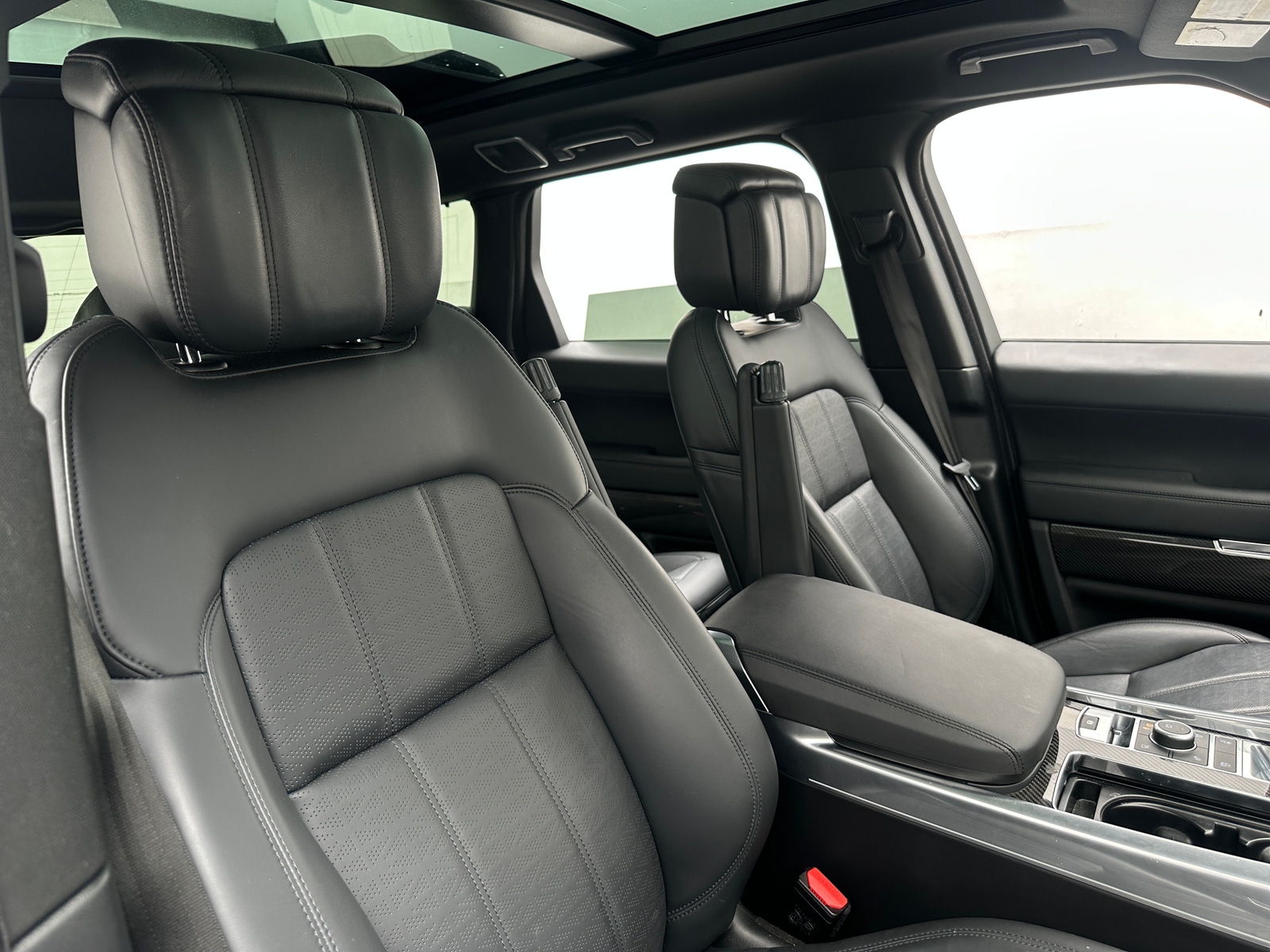 Thumbnail: 2021 Land Rover Range Rover Sport - 2