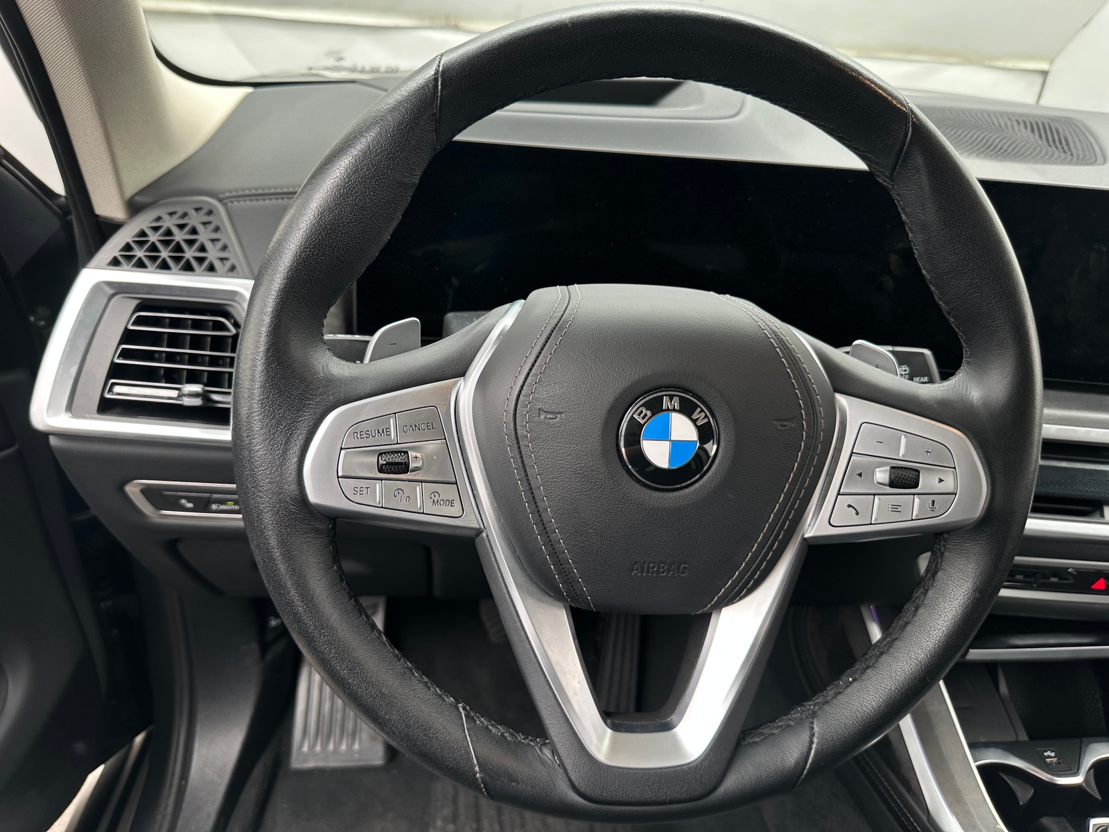 Thumbnail: 2025 BMW X7 - 4