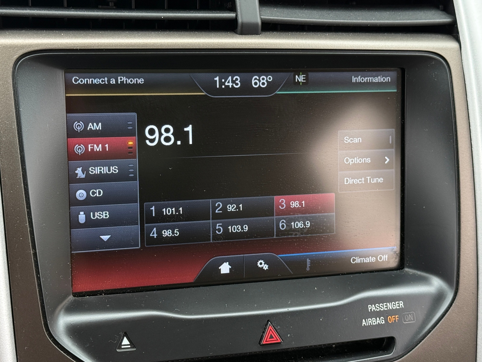 Thumbnail: 2014 Ford Edge - 3