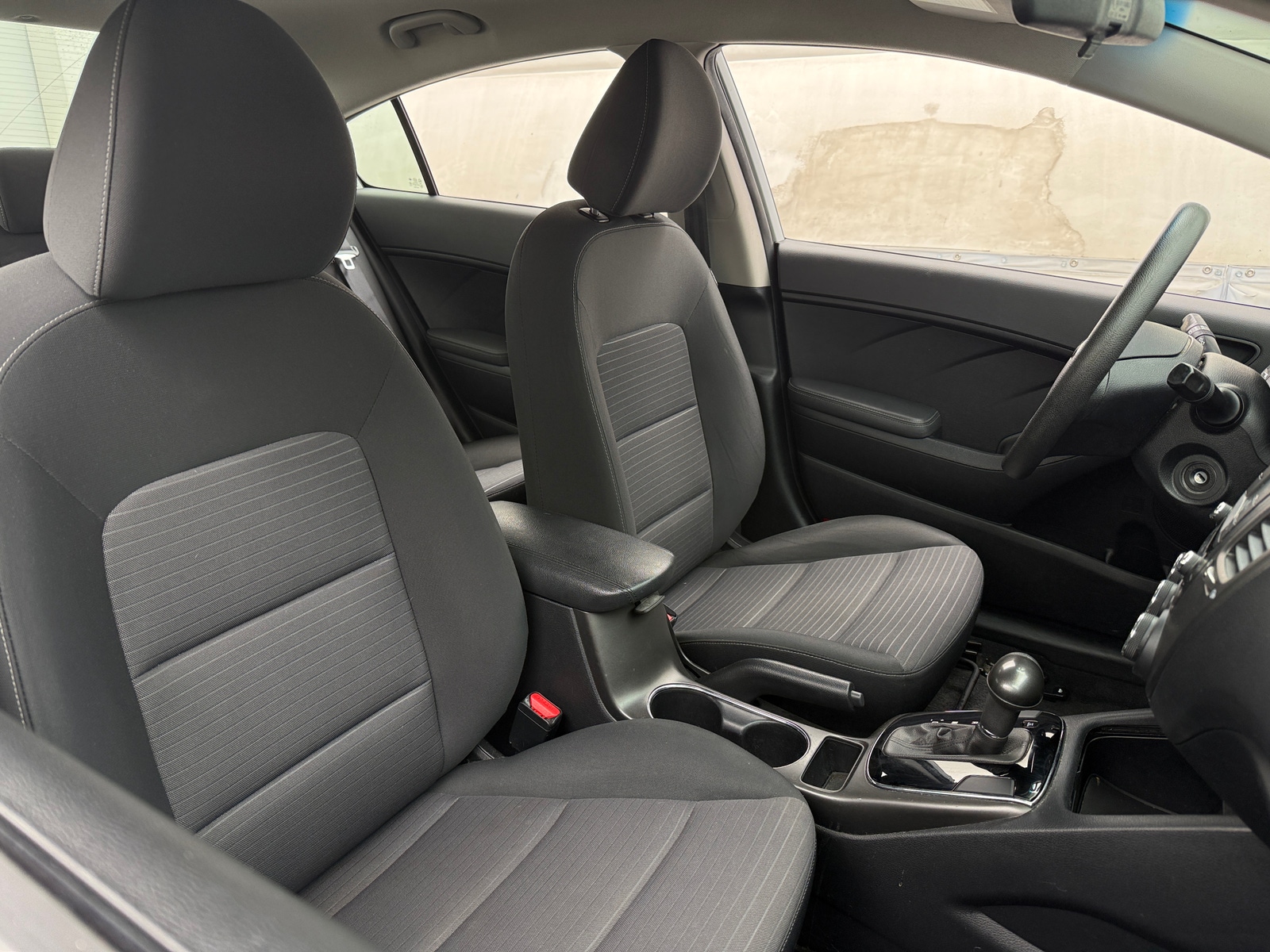 Thumbnail: 2017 Kia Forte - 2