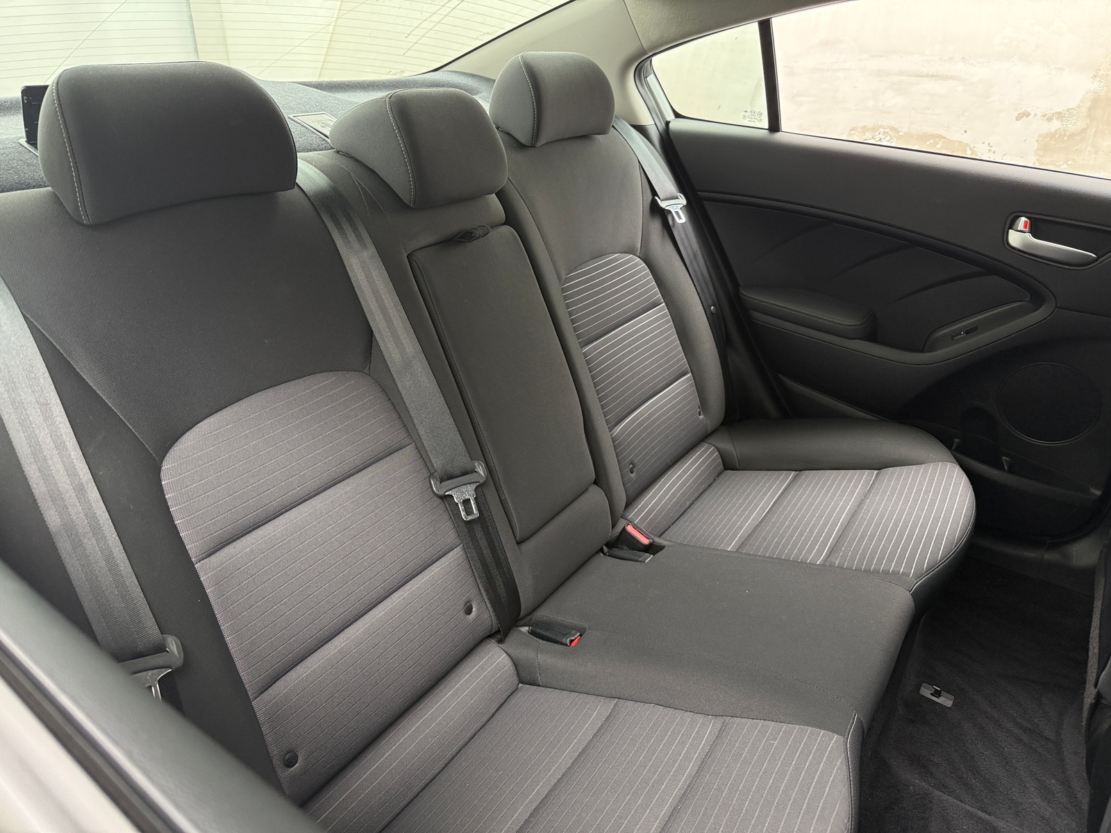 Thumbnail: 2017 Kia Forte - 6