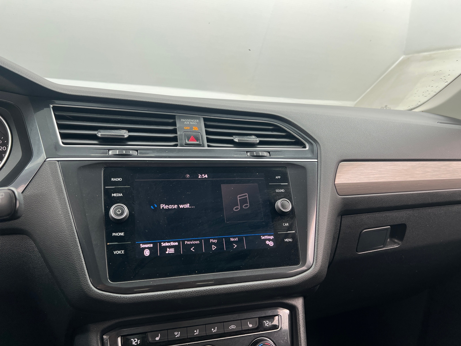 Thumbnail: 2020 Volkswagen Tiguan - 3