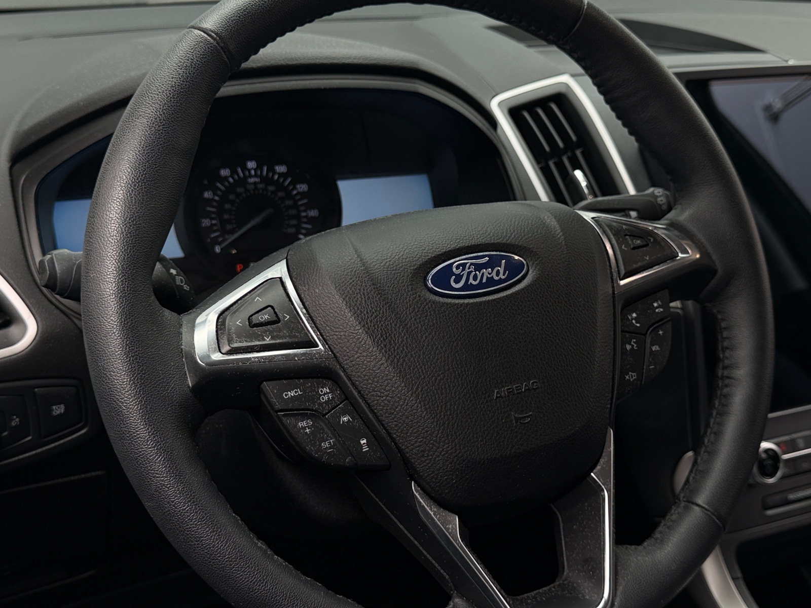Thumbnail: 2022 Ford Edge - 4