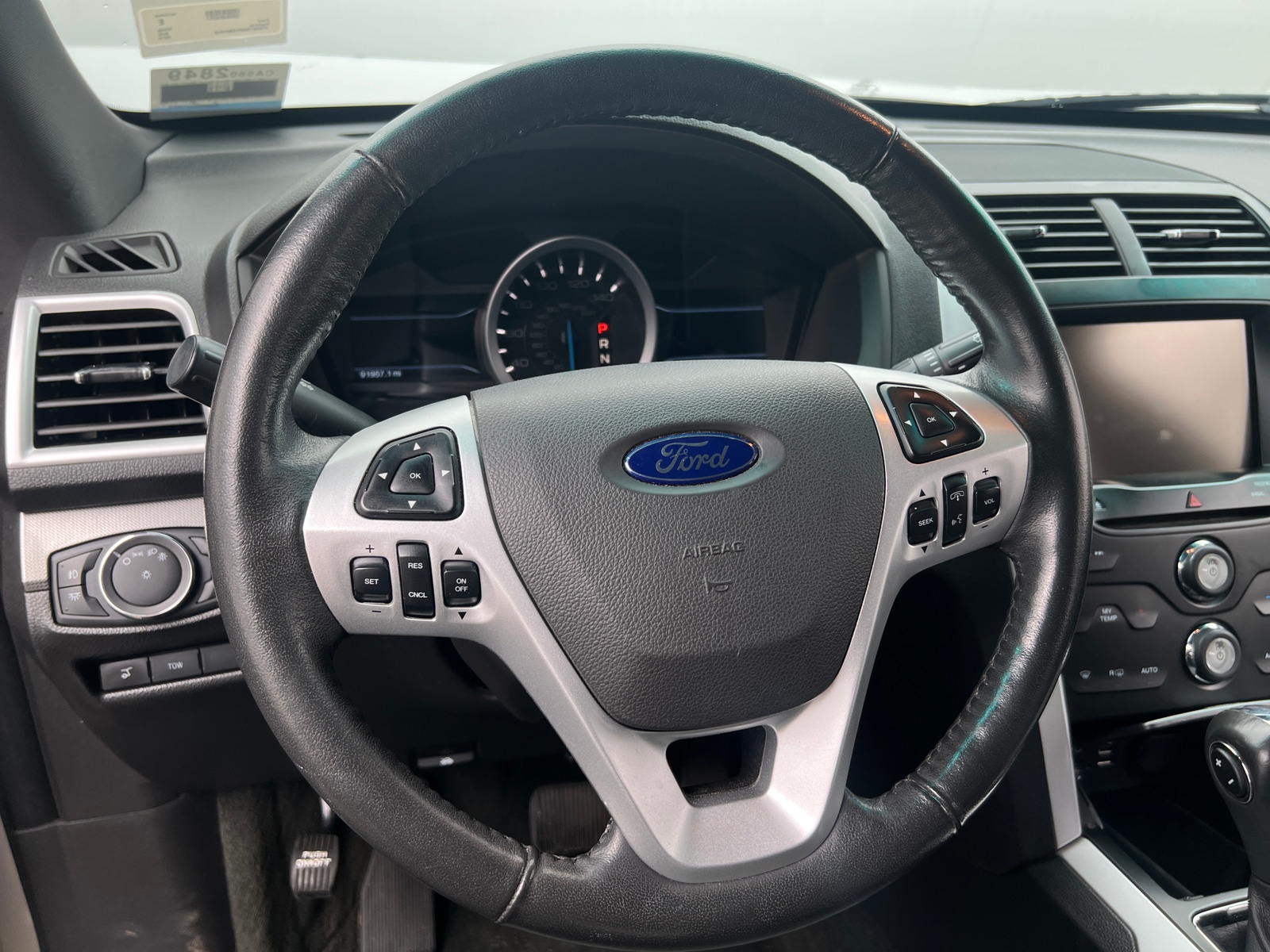 Thumbnail: 2015 Ford Explorer - 5
